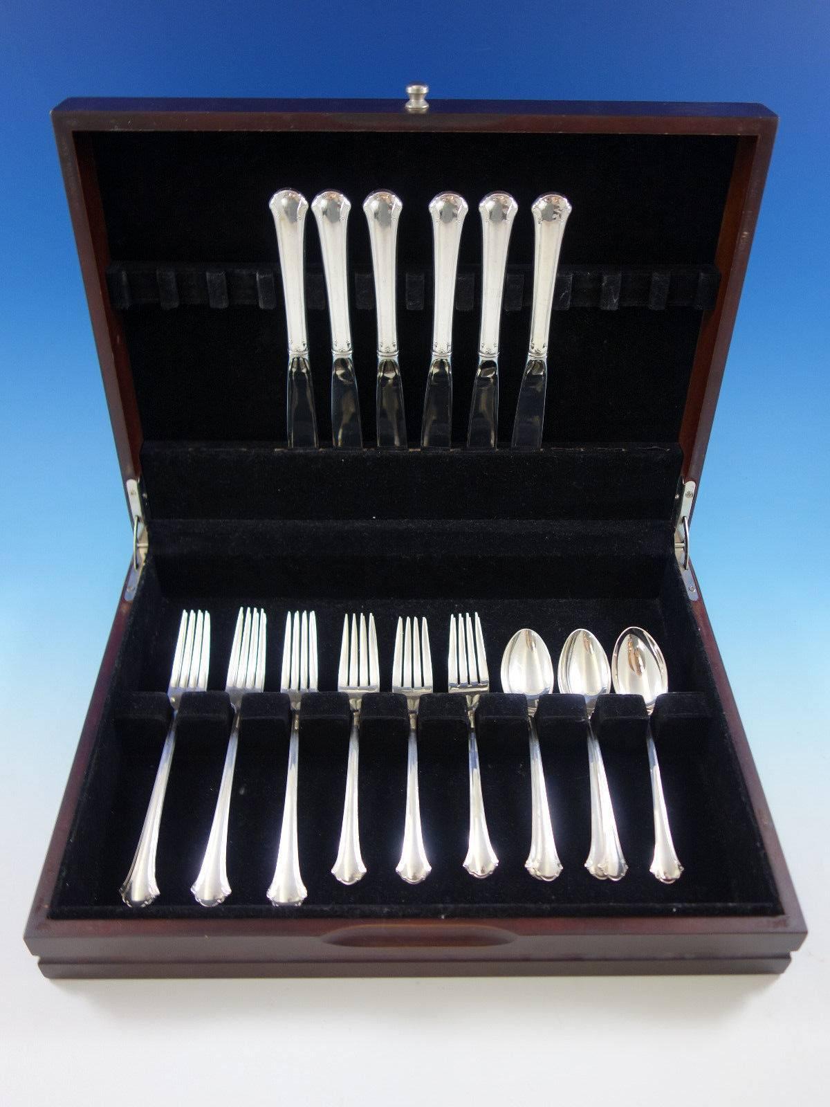 Set di posate in argento Chippendale by towle - 24 pezzi. Ottimo set iniziale! Questo set comprende: 

sei coltelli, 8 3/4