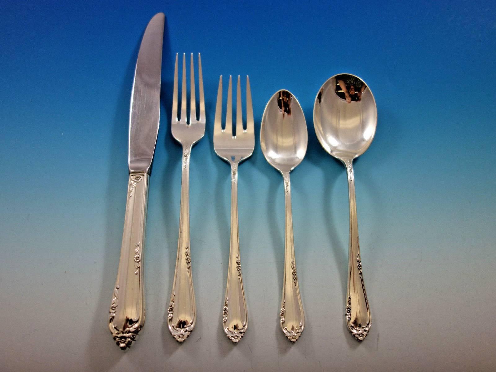 Dancing Flowers by Reed and Barton Sterling Silver Flatware Set 8 Service 47 Pcs In Excellent Condition For Sale In Big Bend, WI