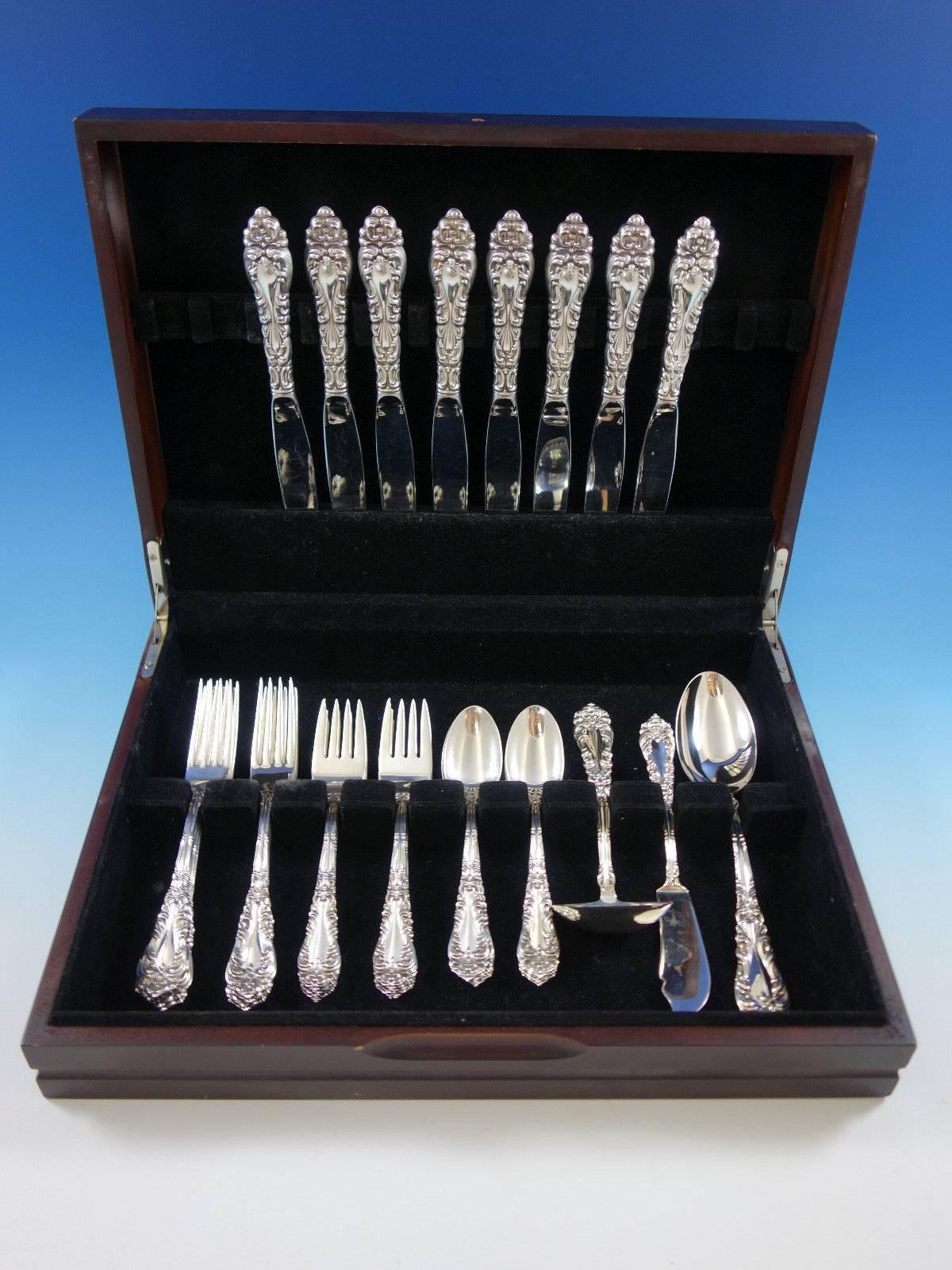 Athene Crescendo by Stuart / Amston sterling silver flatware set of 35 pieces. This set includes: 

Eight knives, 8 7/8
