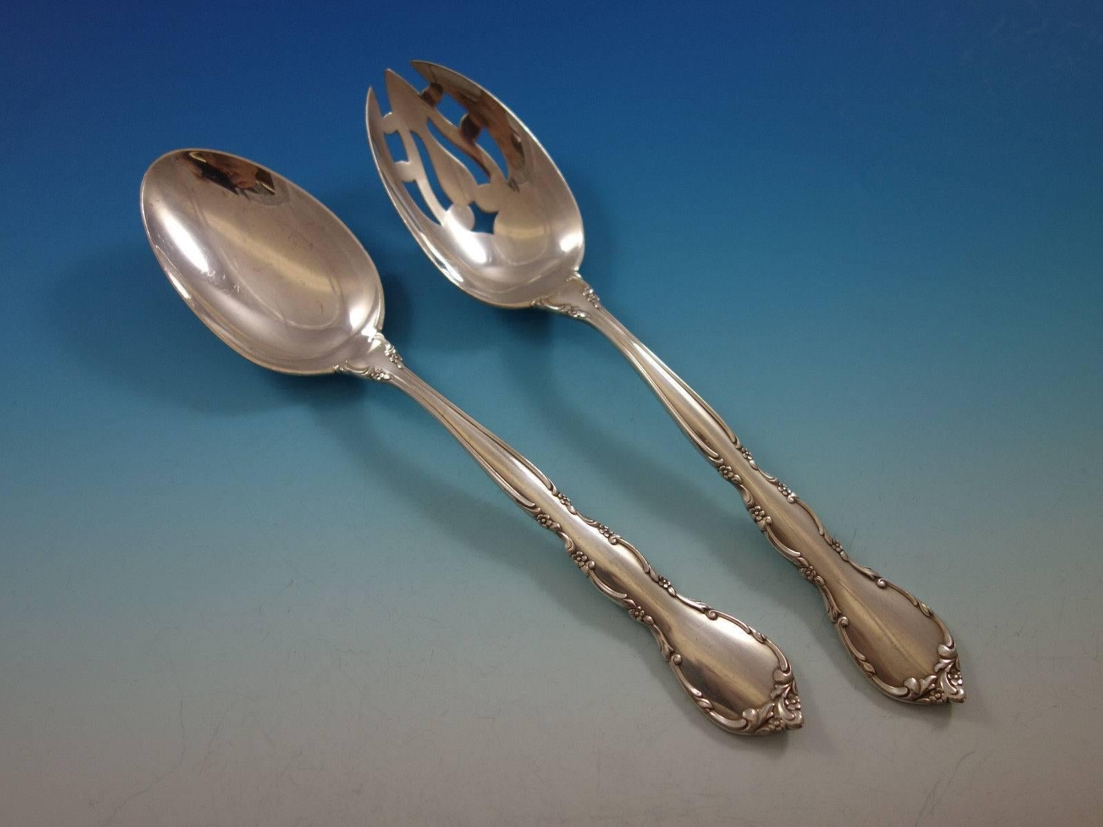 Mignonette by Lunt Sterling Silver Flatware Set for 12 Service 53 Pieces In Excellent Condition For Sale In Big Bend, WI