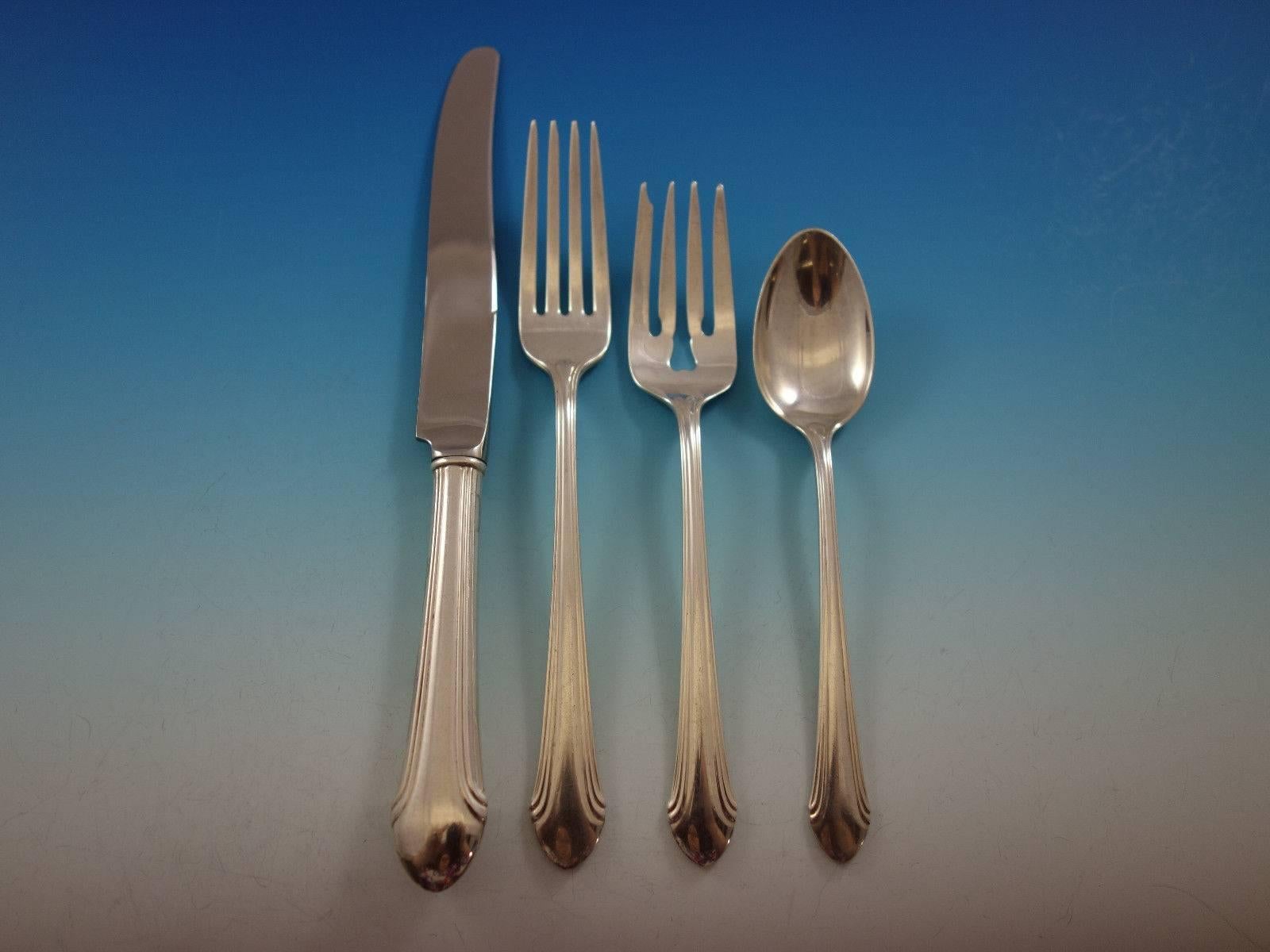 Romantique by Alvin Sterling Silver Flatware Set 12 Service 98 Pcs Dinner In Excellent Condition For Sale In Big Bend, WI