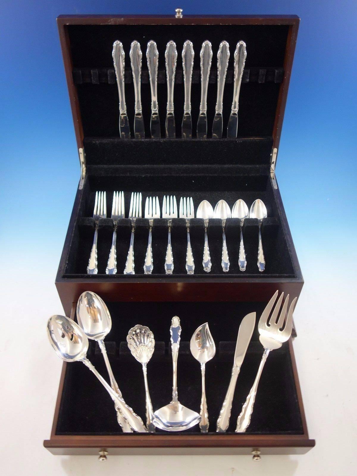 English provincial by Reed and Barton sterling silver flatware set, 39 pieces. This set includes: 

Eight knives, 9 1/8