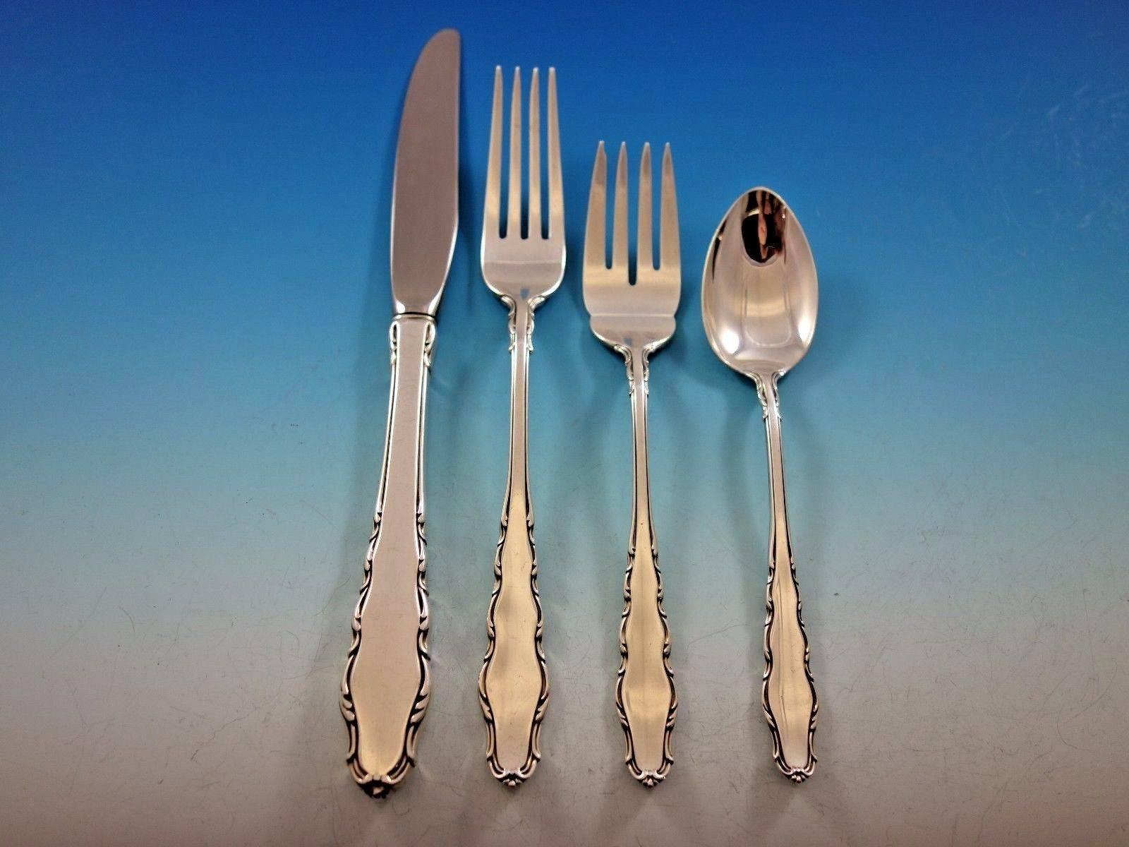 English Provincial by Reed and Barton Sterling Silver Flatware Set for 8 Service In Excellent Condition For Sale In Big Bend, WI