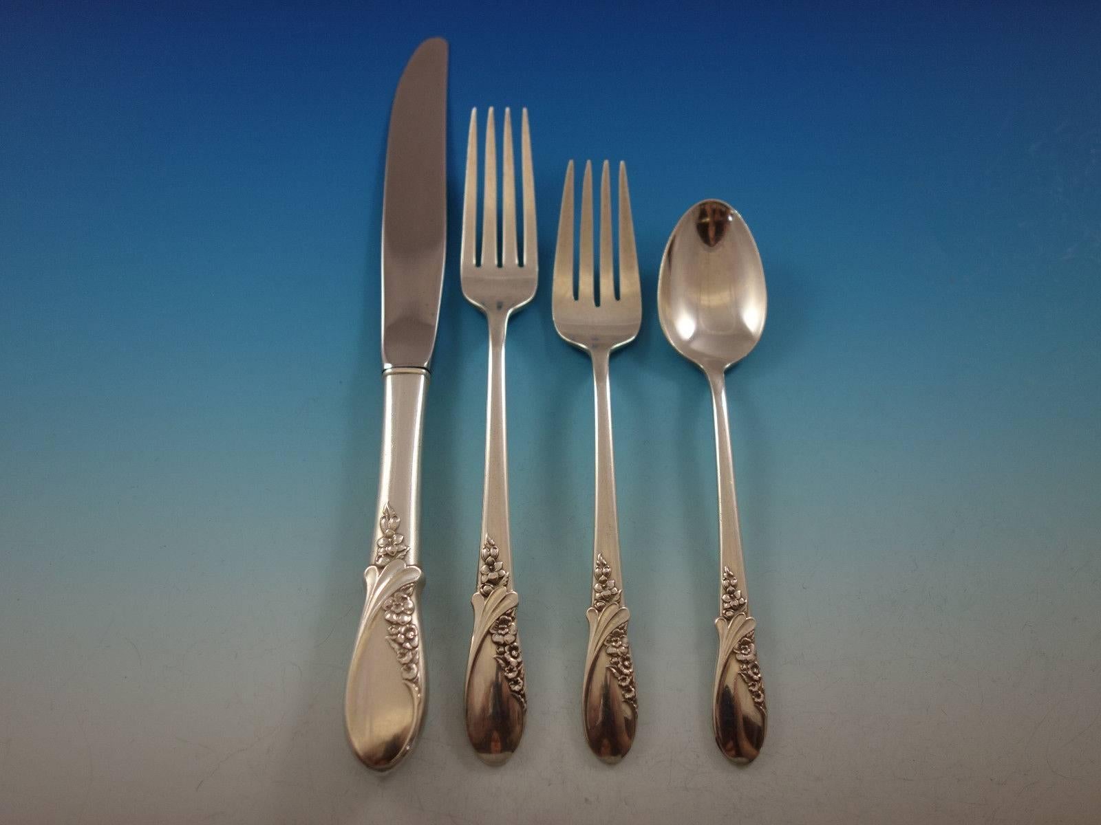 May Melody by International Sterling Juego de cubiertos de plata para 12 Servicio 62 piezas en Excelente estado para la venta en Big Bend, WI