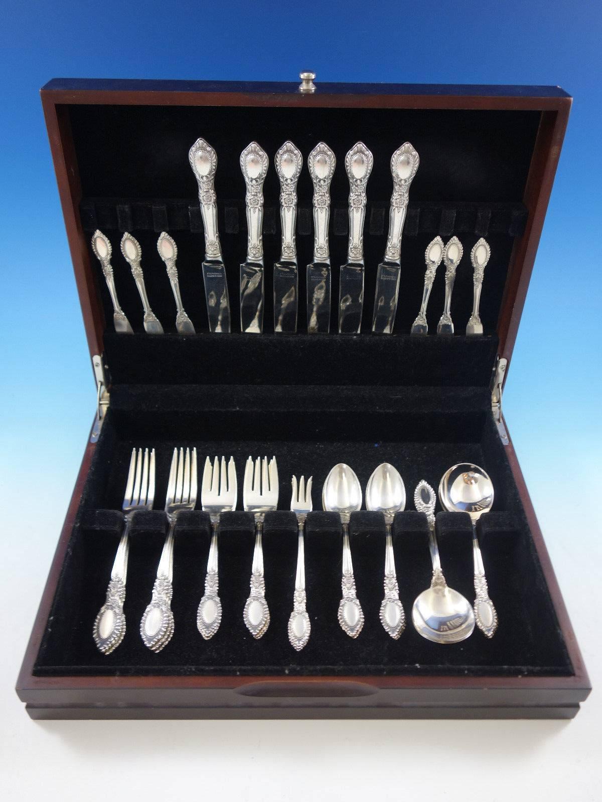 Guildhall by Reed and Barton sterling silver Flatware set, 42 pieces. Great starter set! This set includes: 

Six knives, 9