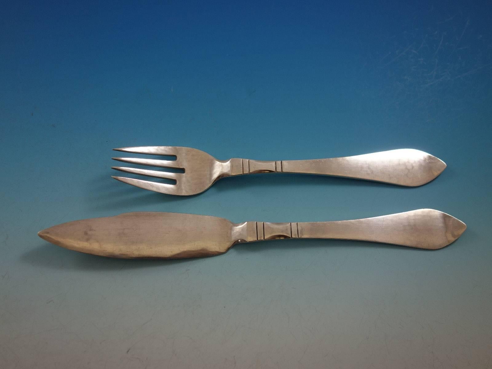 Continental by Georg Jensen Sterling Silver Flatware Ind. Fish Set Service 16 Pc In Excellent Condition In Big Bend, WI