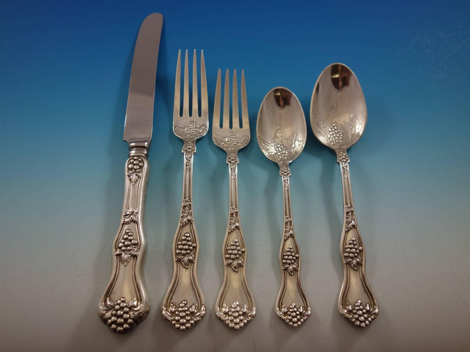 Margaux by Towle Sterling Silver Flatware Set 12 Service 64 Pieces Grapes Dinner In Excellent Condition In Big Bend, WI