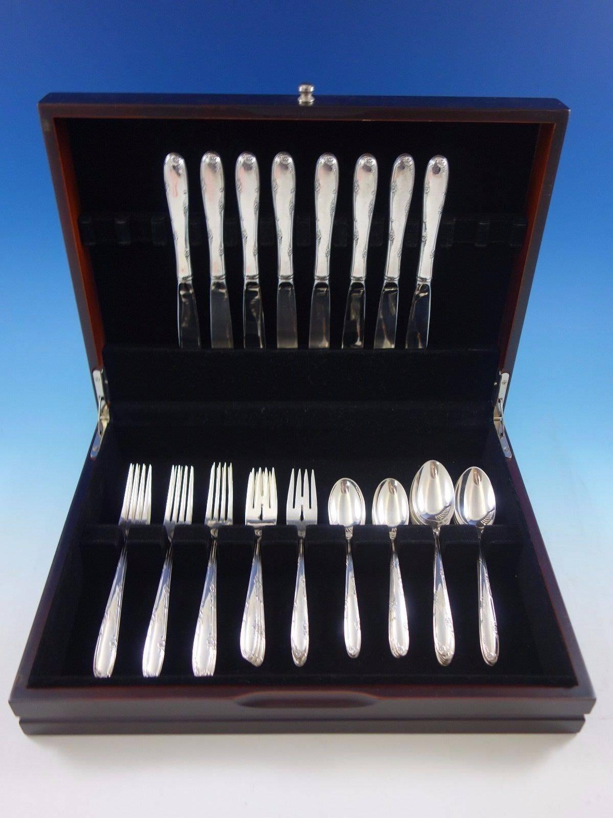 Madeira by Towle sterling silver flatware set of 40 pieces. This set includes: 

Eight knives, 9