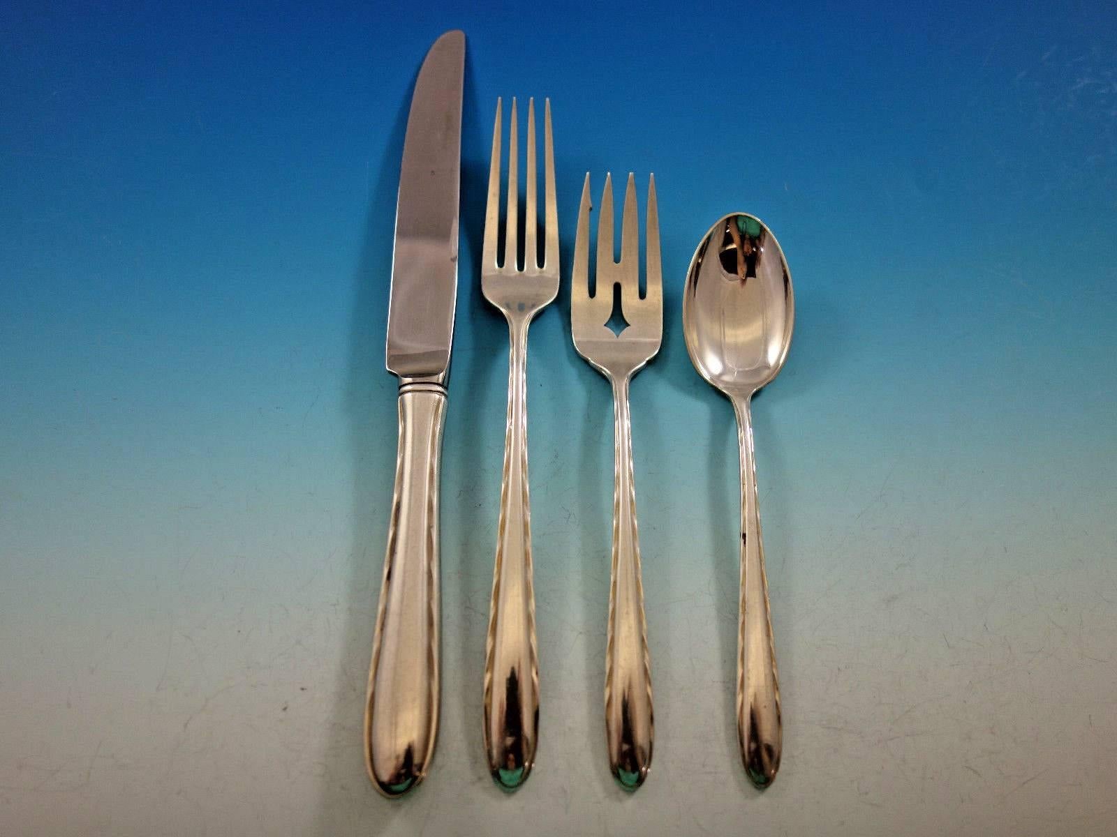 Silver Flutes by Towle Sterling Silver Flatware Set for 8 Service 32 Pieces In Excellent Condition For Sale In Big Bend, WI