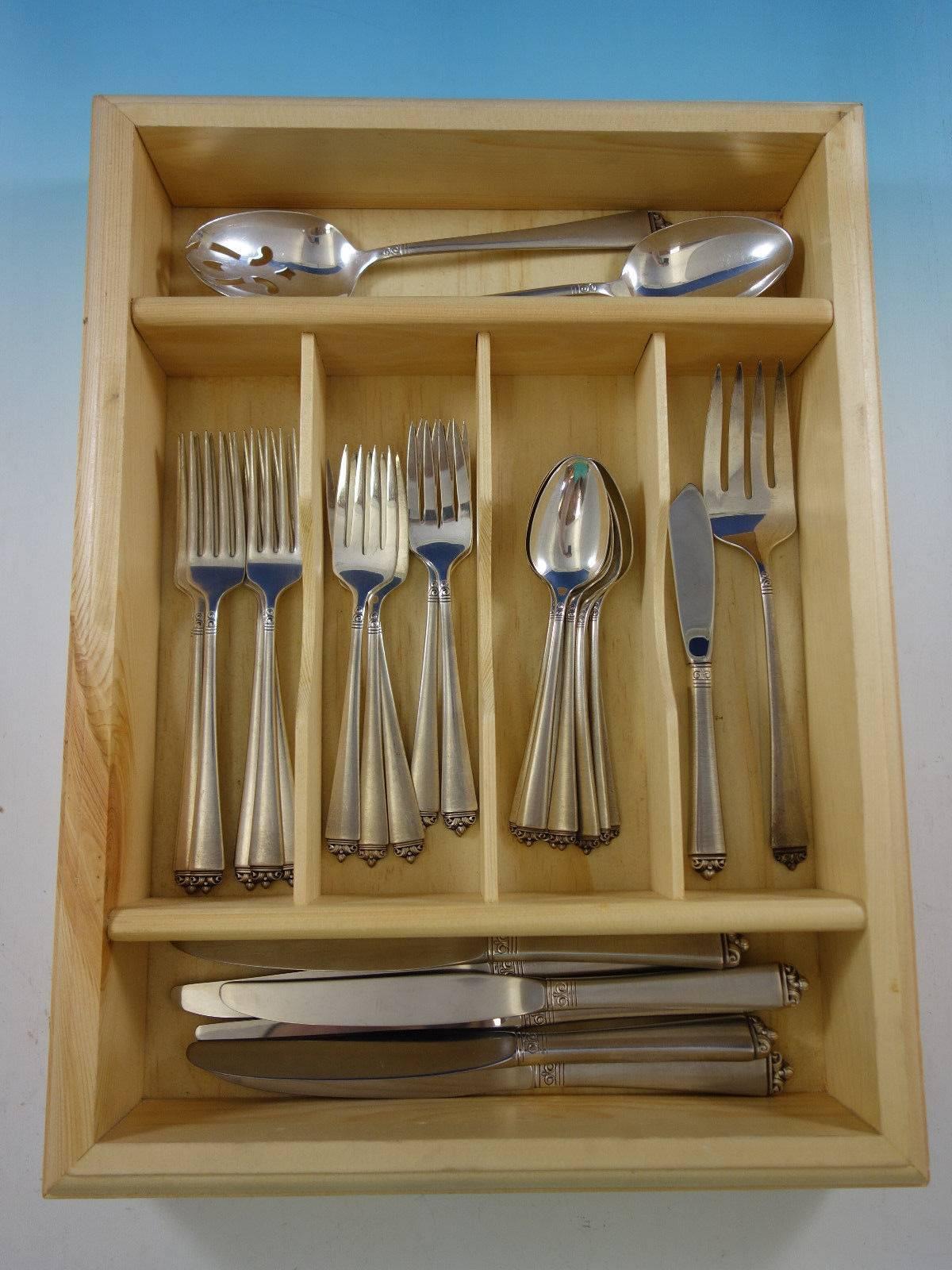 Satin Beauty by Oneida sterling silver flatware set with satin finish of 28 pieces. Great starter set! This set includes: 

Six knives, 8 7/8