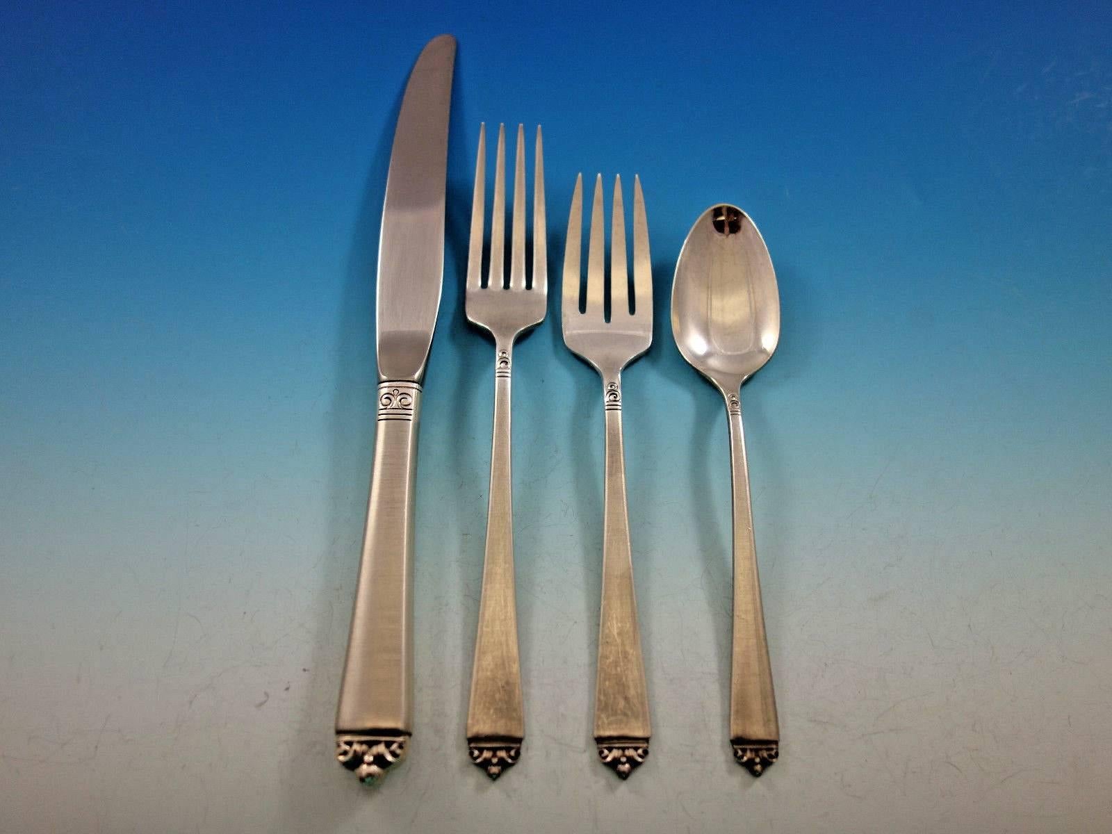 Satin Beauty by Oneida Sterling Silver Flatware Set Service 28 Pieces In Excellent Condition For Sale In Big Bend, WI