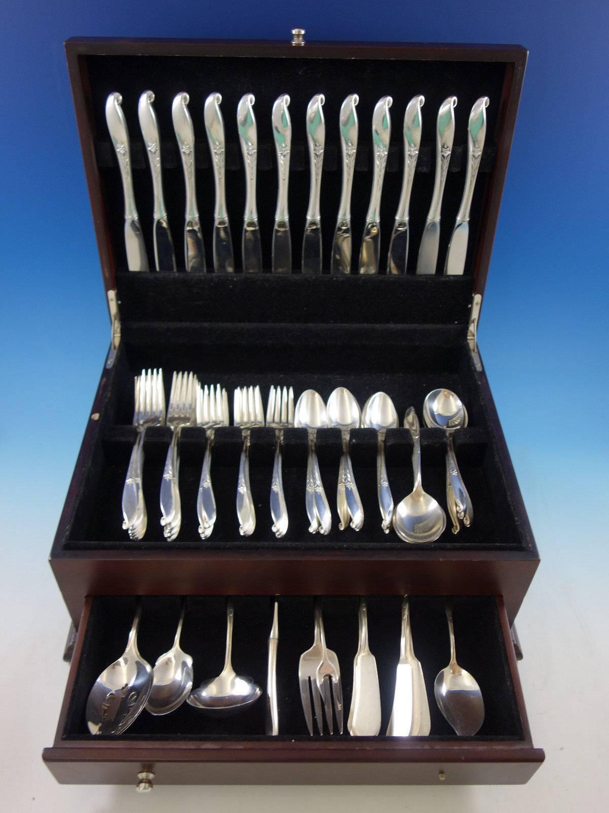 Wishing Star by Wallace sterling silver flatware set, 80 pieces. This set includes: 

12 knives, 9