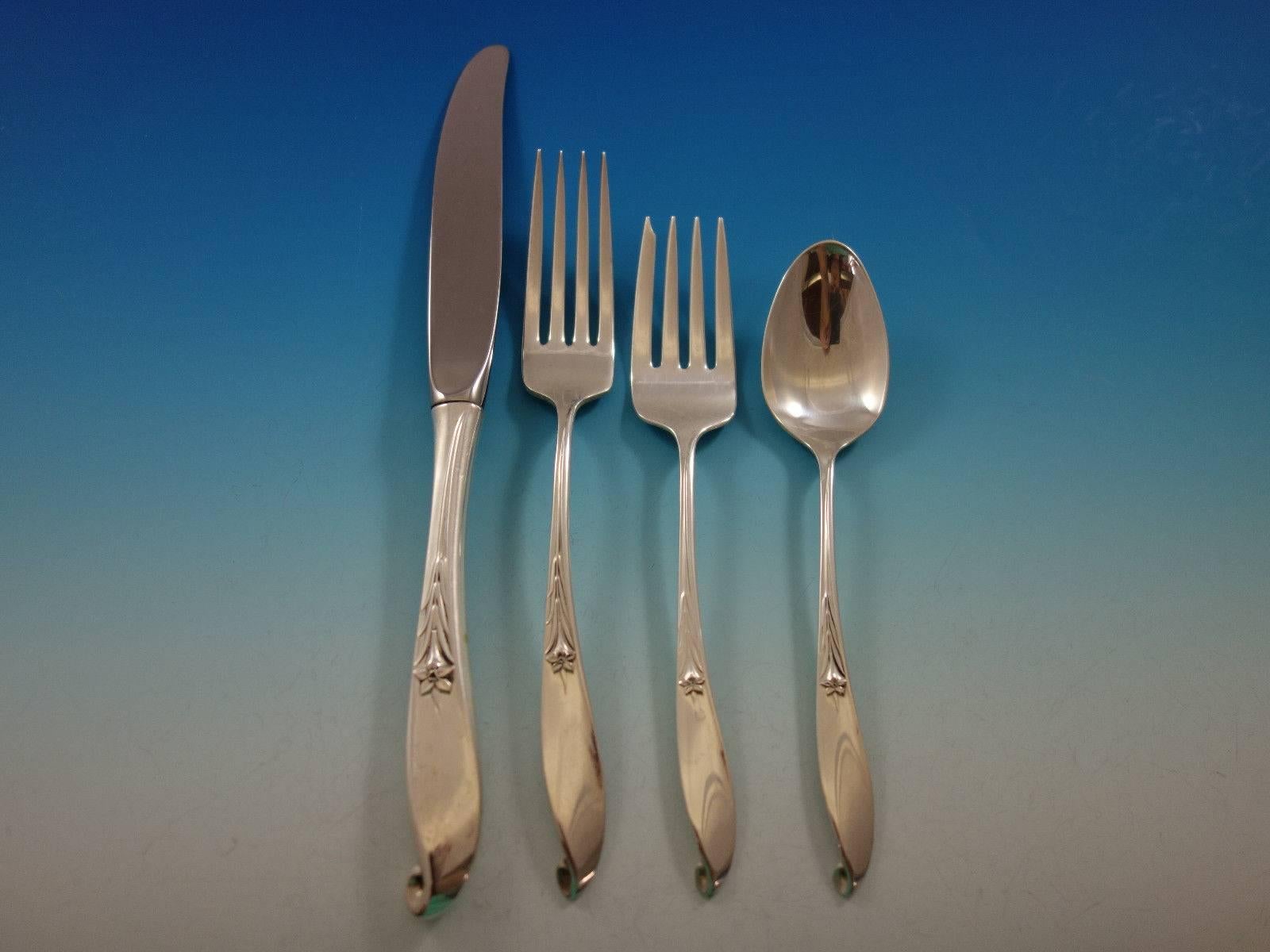Wishing Star by Wallace Sterling Silver Flatware Set for 8 Service 44 Pieces In Excellent Condition For Sale In Big Bend, WI