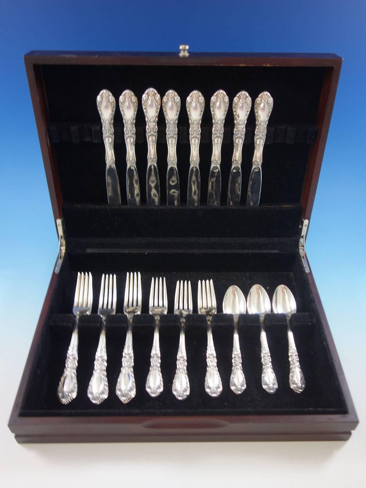 Prince Eugene by Alvin sterling silver flatware set, 32 pieces. This set includes: 

Eight knives, 8 7/8