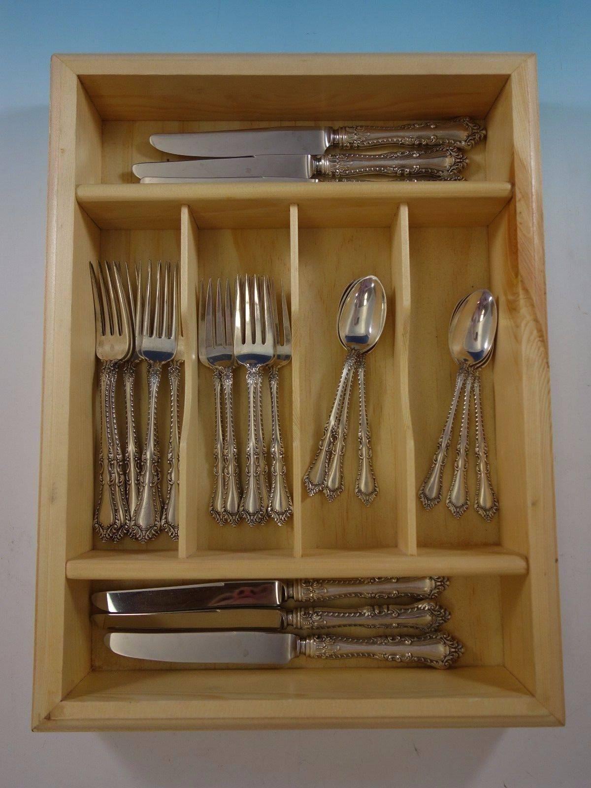 Foxhall by Watson sterling silver Flatware set, 24 pieces. Great starter set! This set includes: 

Six knives, 9