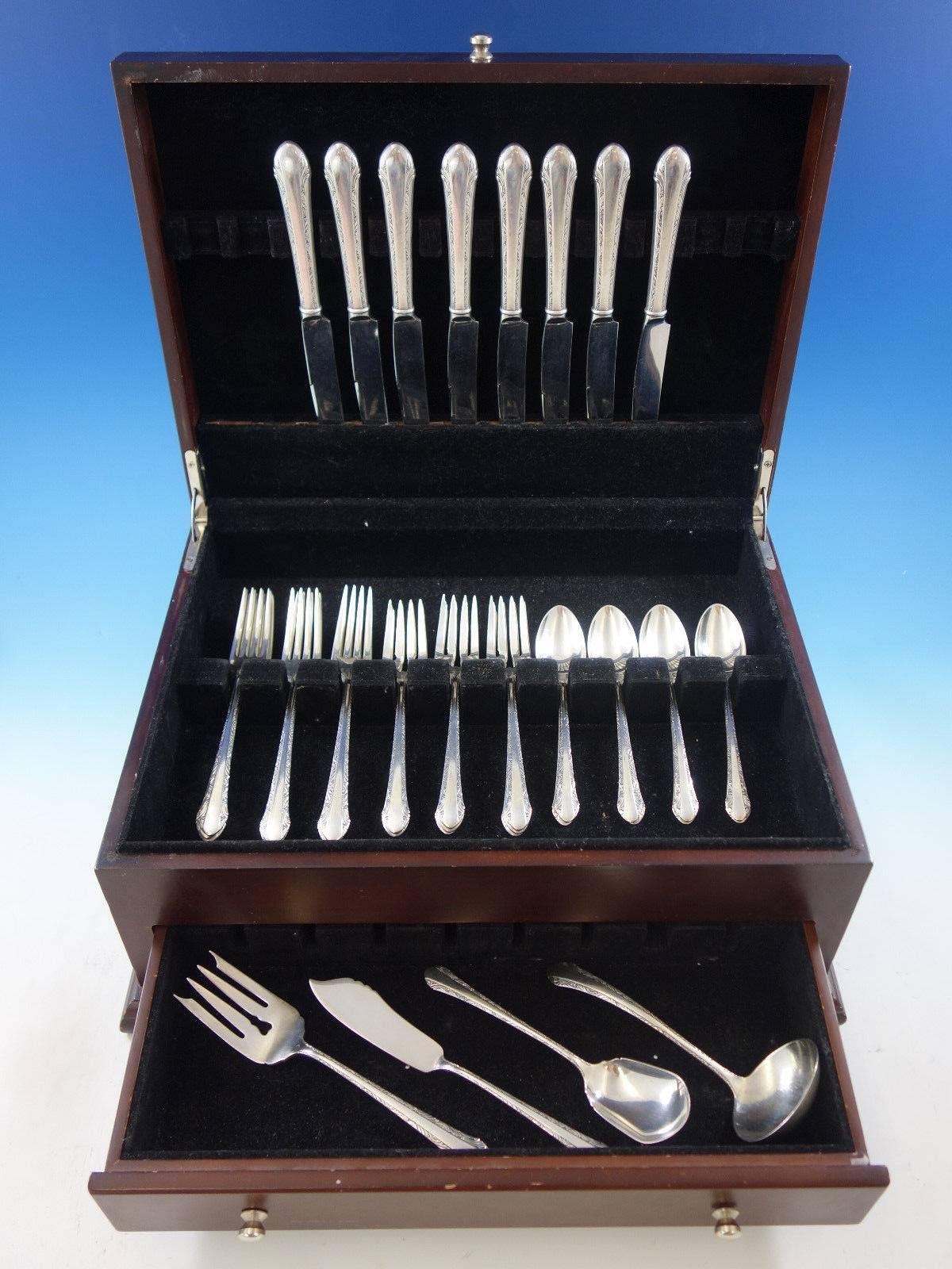 Chased Romantique by Alvin sterling silver flatware set, 36 pieces. This set includes: 

eight knives, 9
