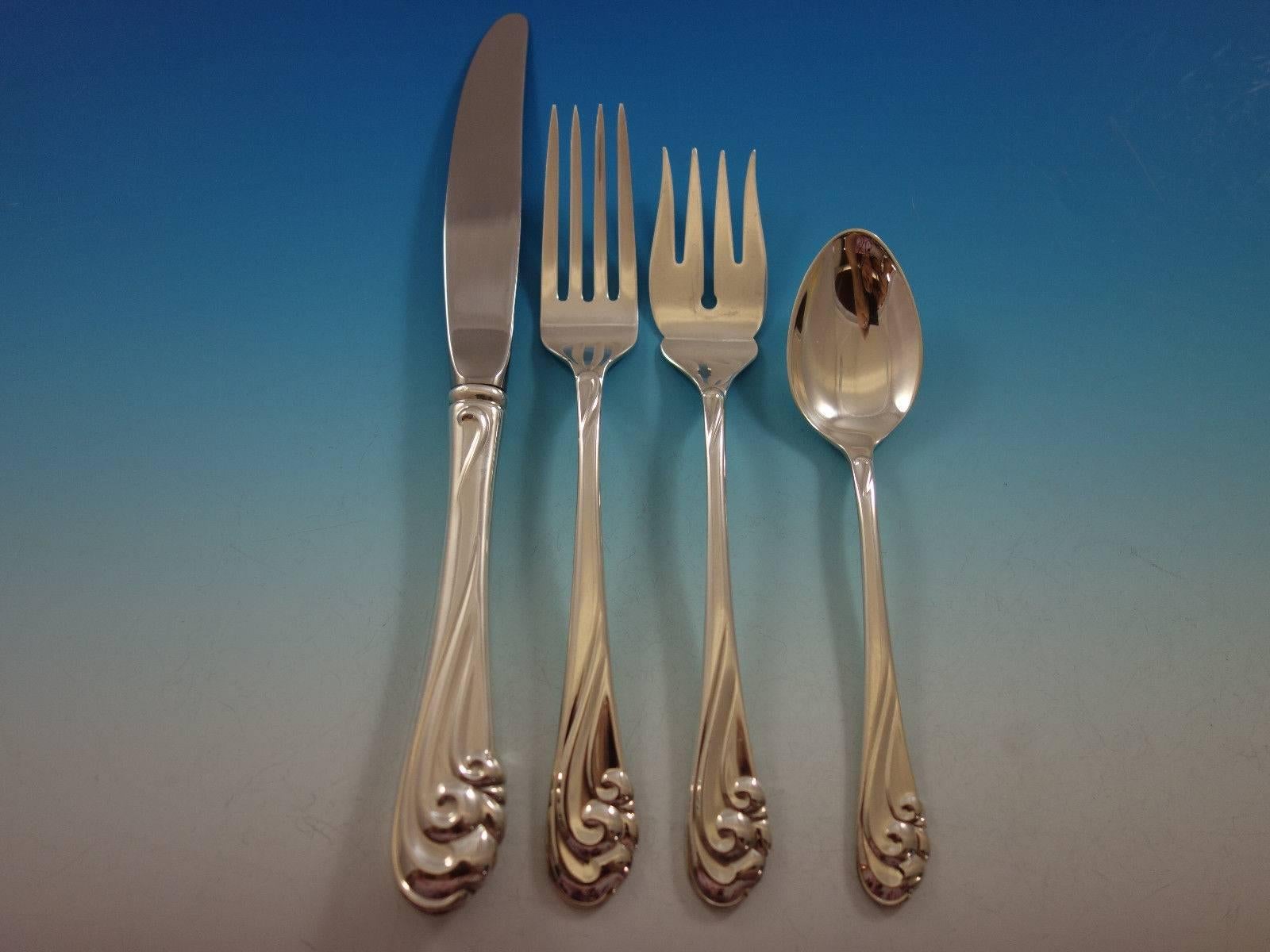 Ensemble de couverts en argent sterling Dancing Surf par Kirk pour huit personnes, 40 pièces Excellent état - En vente à Big Bend, WI