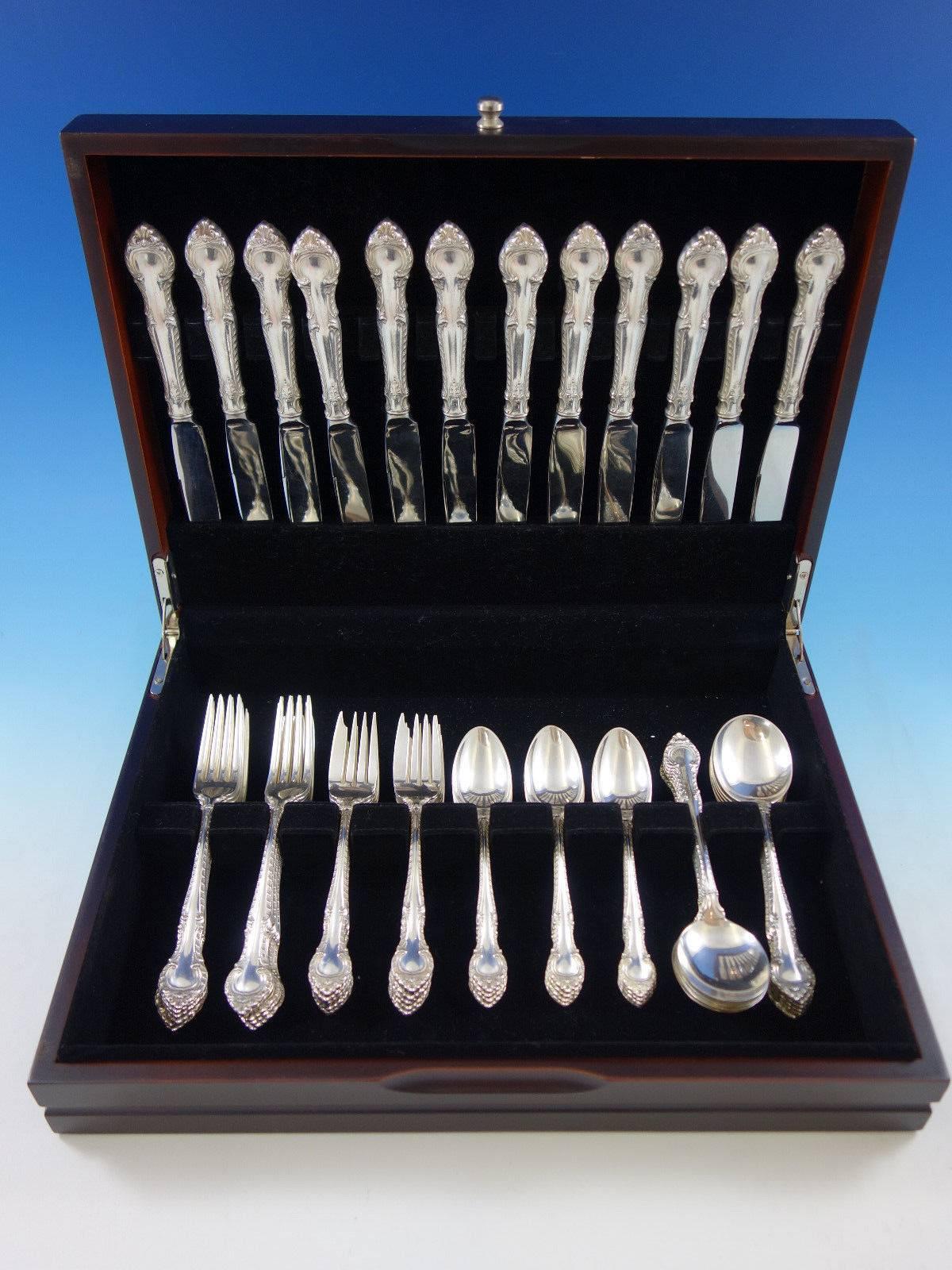 English Gadroon by Gorham sterling silver flatware set of 60 pieces. This set includes: 

12 knives, 8 7/8
