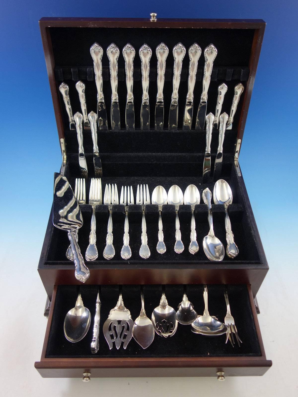Mignonette by Lunt sterling silver flatware set, 59 pieces. This set includes: 
eight knives, 9 1/8