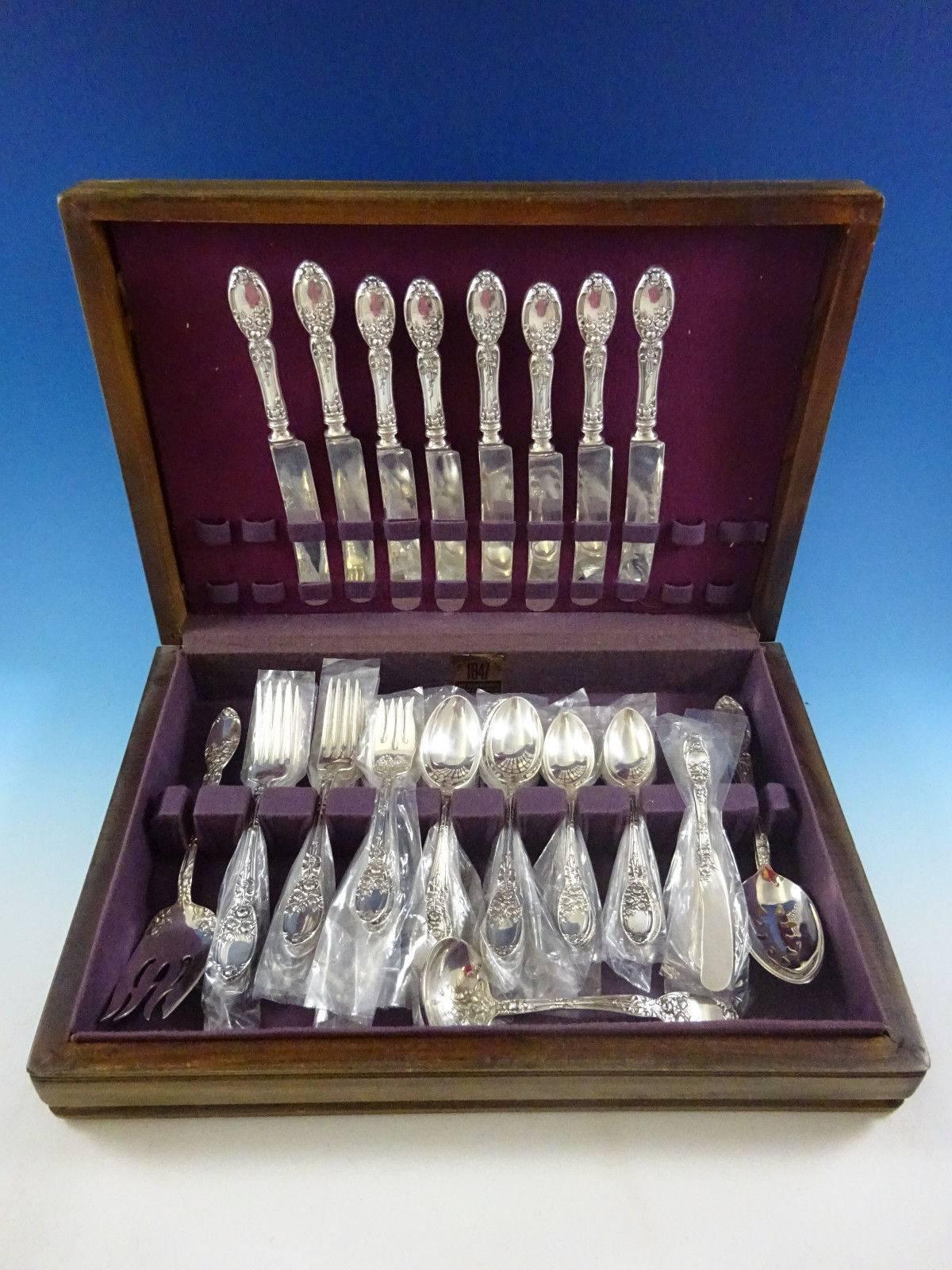 Brides Bouquet by Alvin silver plate flatware set of 52 pieces. This set includes: Eight knives, 8 7/8