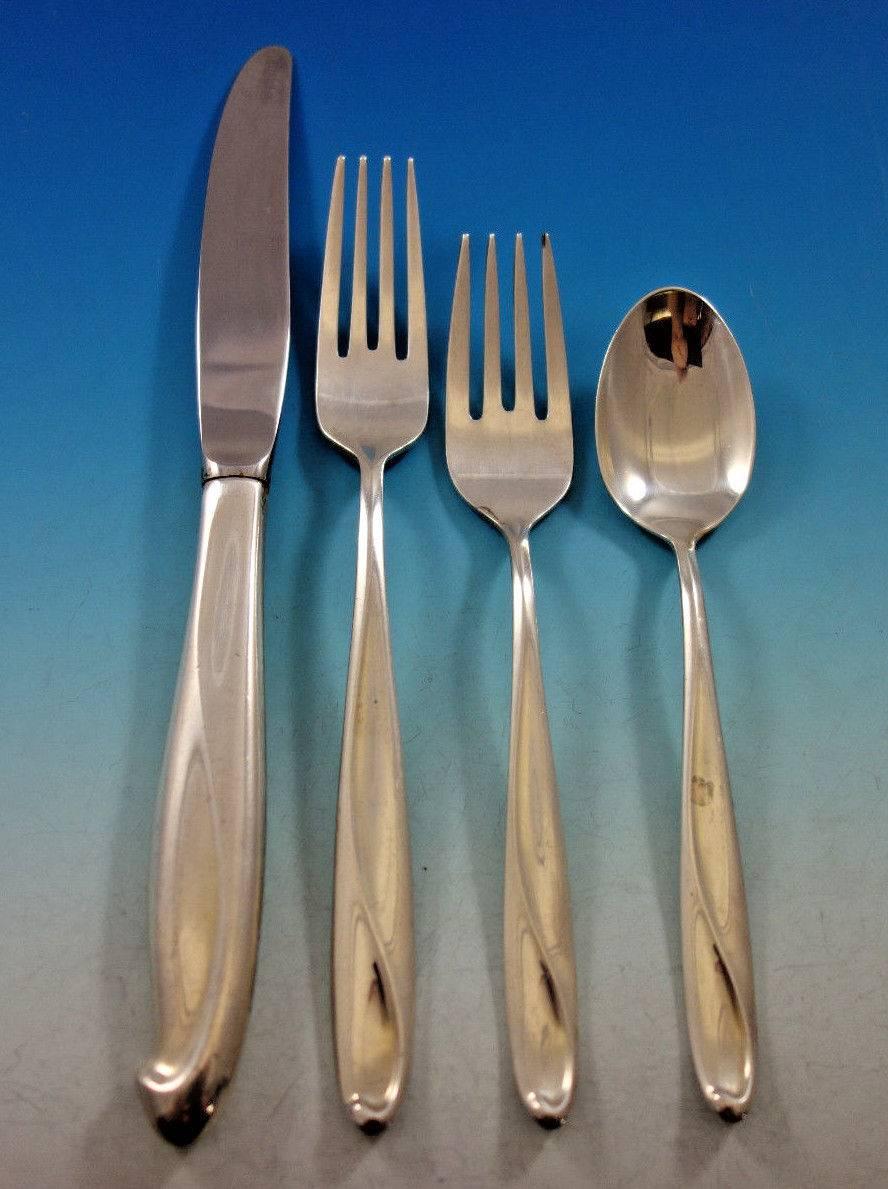 Silver Sculpture by Reed and Barton Sterling Silver Flatware Set Service 32 Pcs In Excellent Condition For Sale In Big Bend, WI