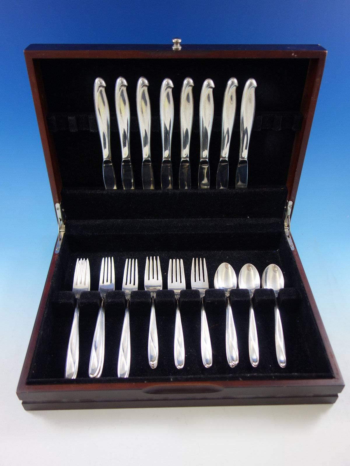 Silver sculpture by reed and barton sterling silver flatware set, 32 pieces. This set includes: 

eight knives, 9