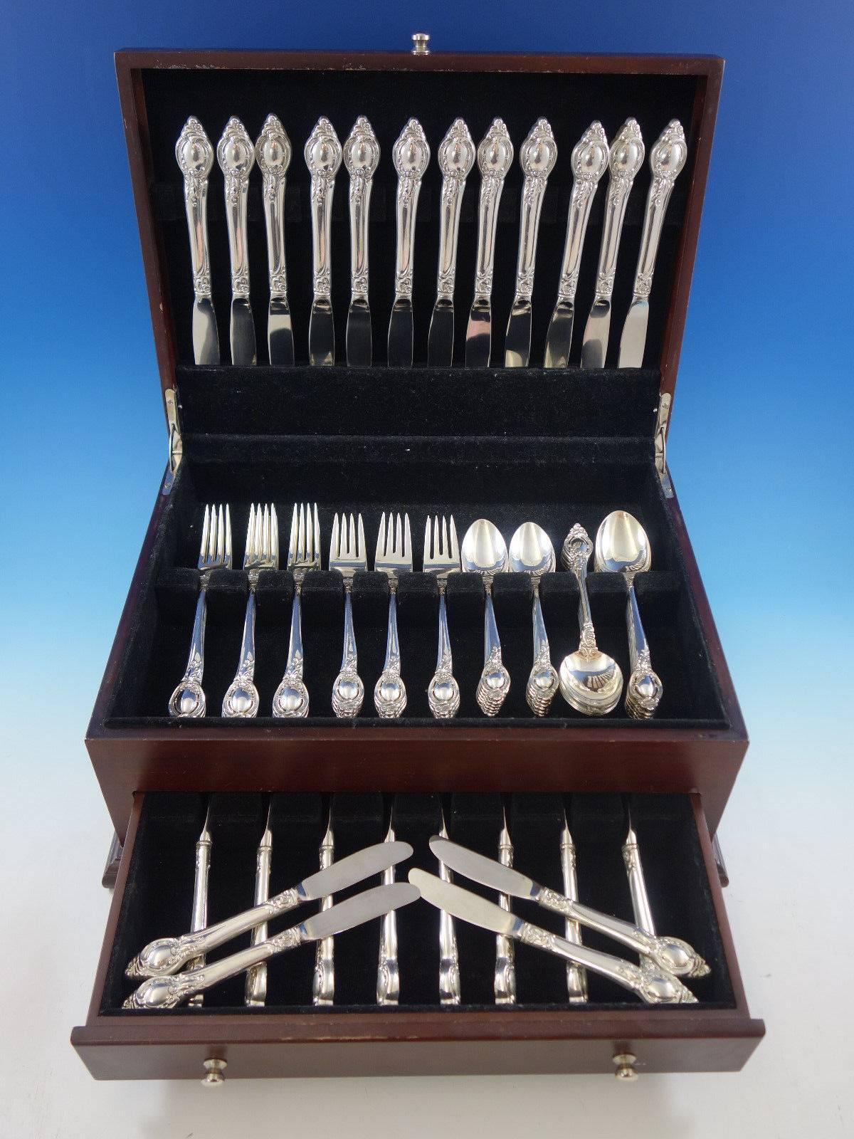 Cameo by Reed and Barton sterling silver flatware set, 72 pieces. This set includes: 

12 knives, 9