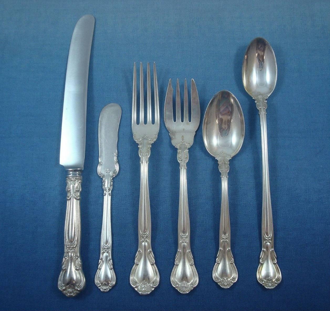 Chantilly by Gorham Sterling Silver Flatware Set 12 Service 90 Pieces In Excellent Condition For Sale In Big Bend, WI