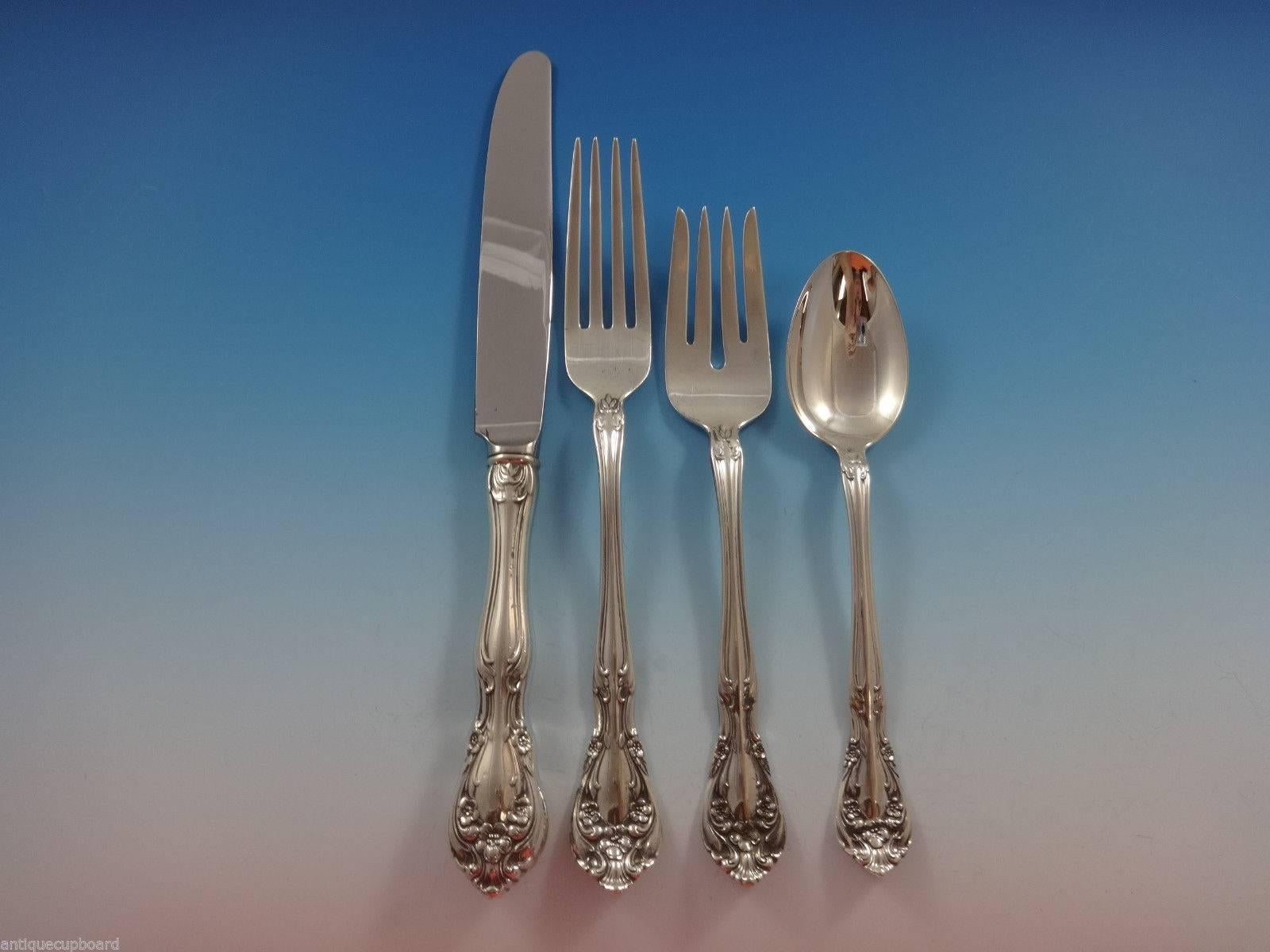 Chateau Rose by Alvin Sterling Silver Flatware Set Service 24 Pieces In Excellent Condition For Sale In Big Bend, WI