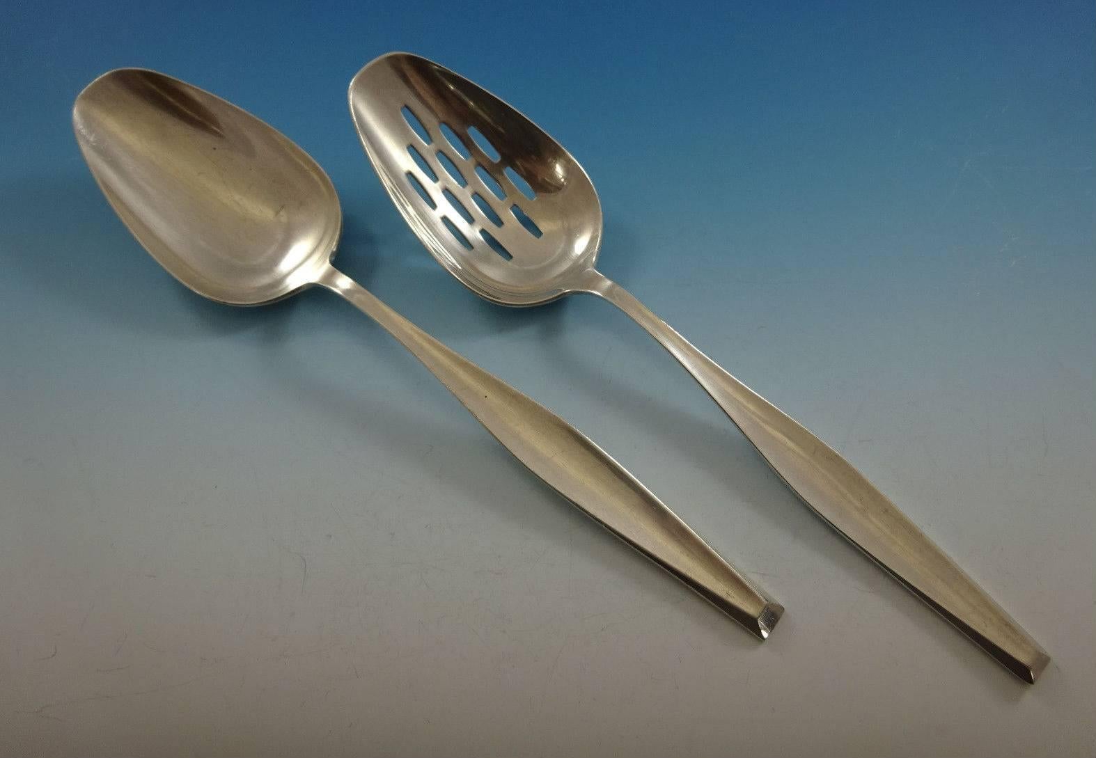 Argent sterling Service de couverts en argent sterling Classique par Gorham 103 pièces Modernisme en vente