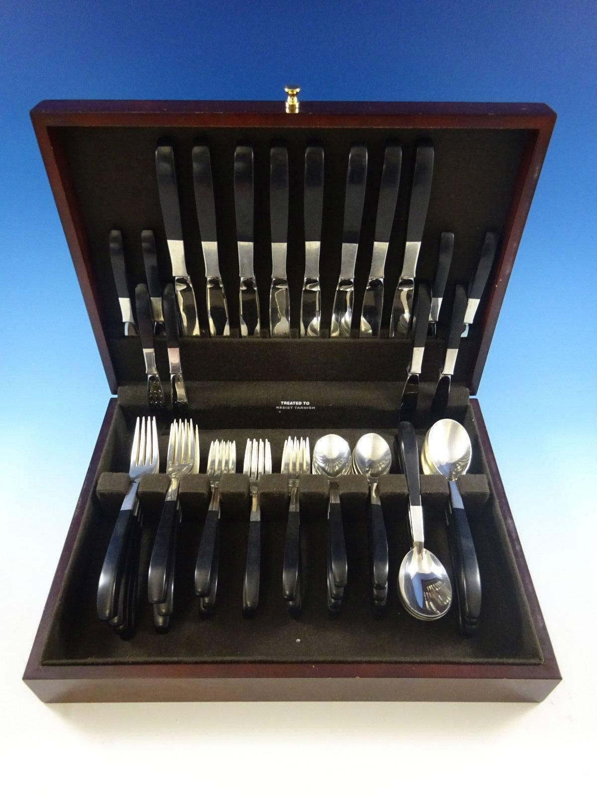 Contrast by Lunt sterling silver with nylon handle flatware set, designed by Nord Bowlen of Greenfeld, MA in 1956, 36 pieces. Great starter set! This Modernism set includes: Six knives, 9 3/8