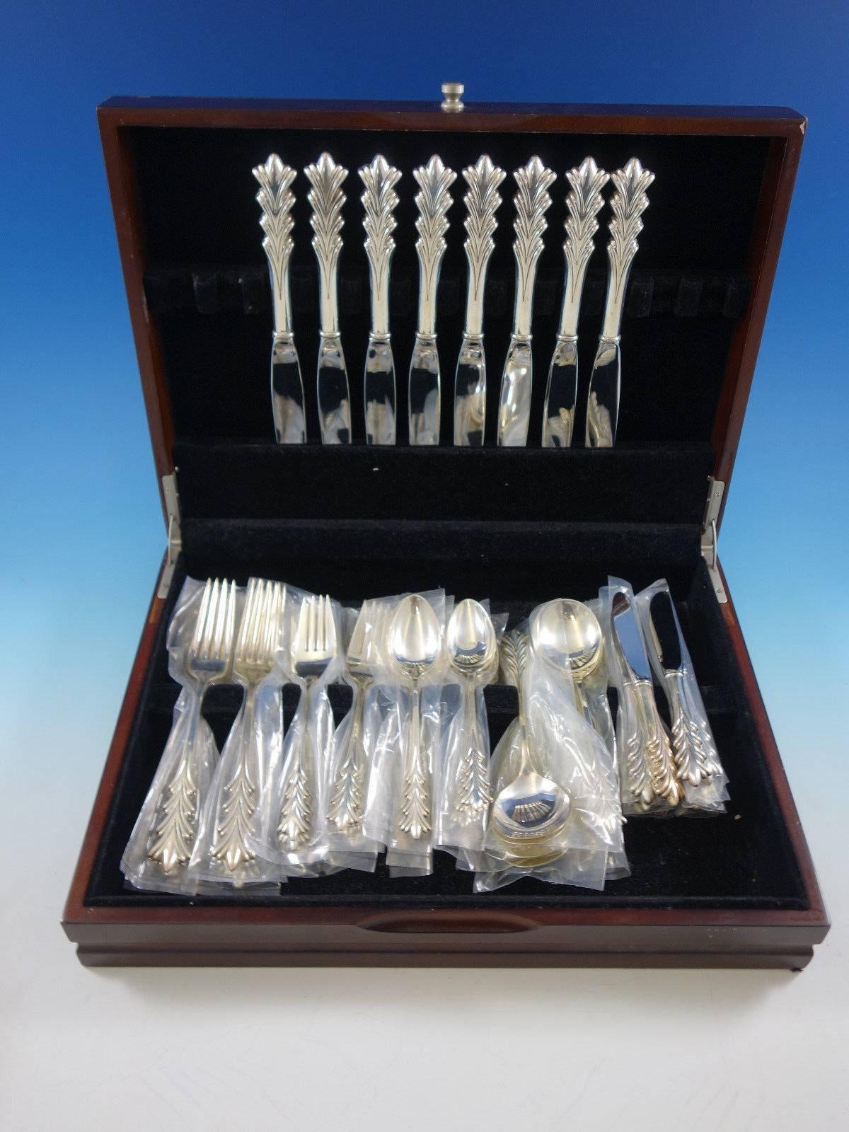 Crest of Arden by Tuttle sterling silver set, 56 pieces. This set includes: 

12 dinner knives, 9 1/2