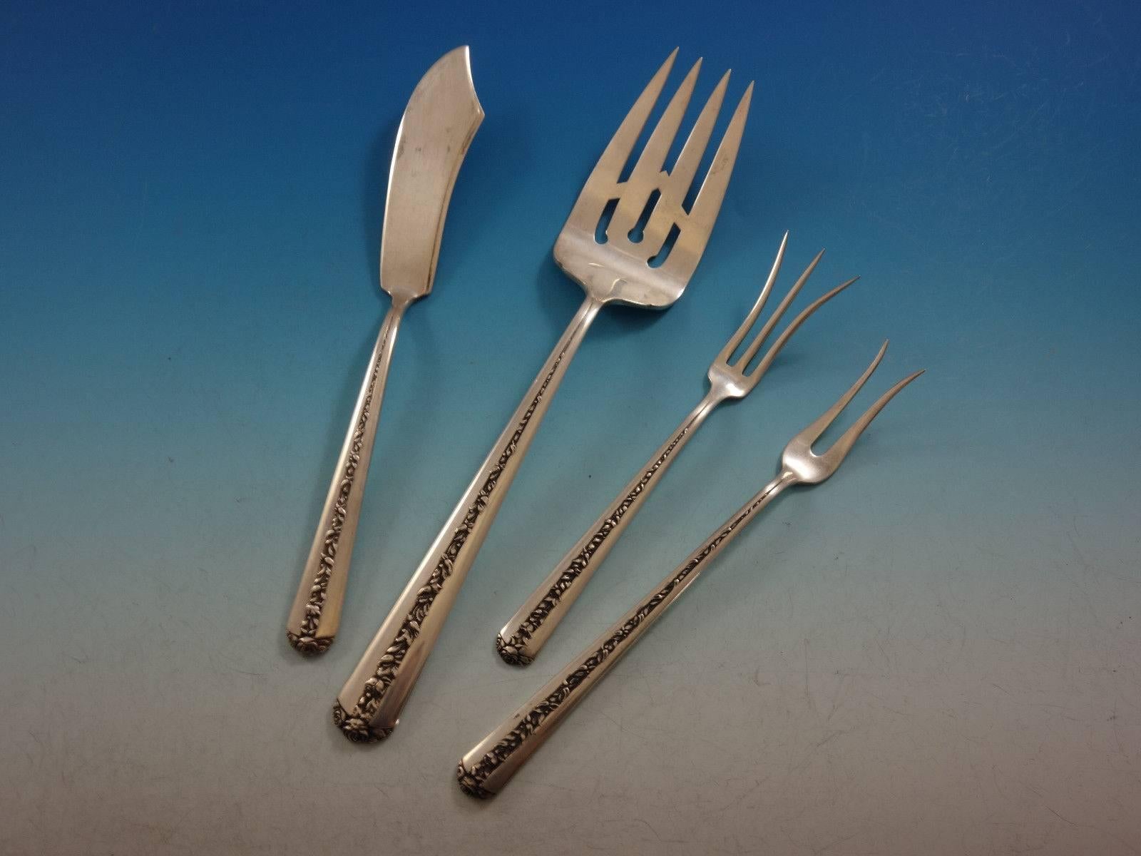 Rambler Rose by Towle Sterling Silver Flatware Set for 12 Service 124 pieces In Excellent Condition In Big Bend, WI