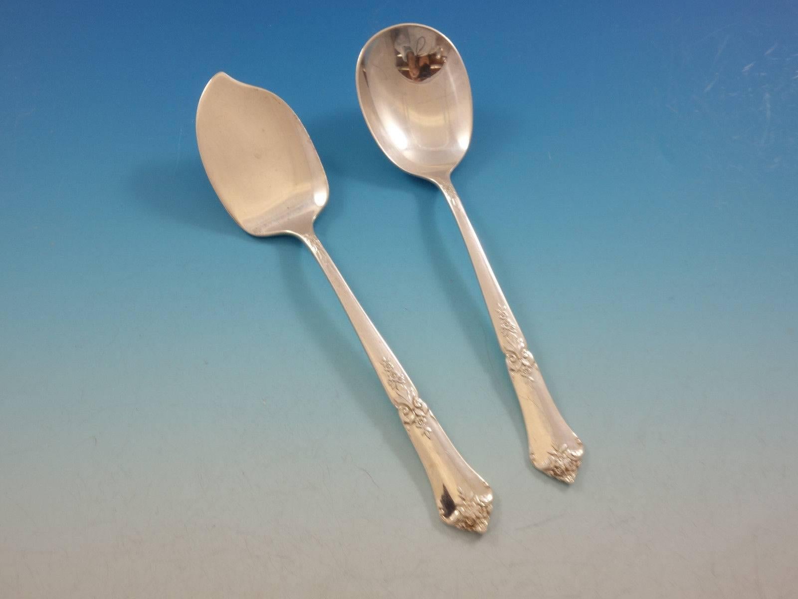 Argent sterling Service de couverts en argent sterling Stately par State House, 12 personnes, 96 pièces Grille en vente