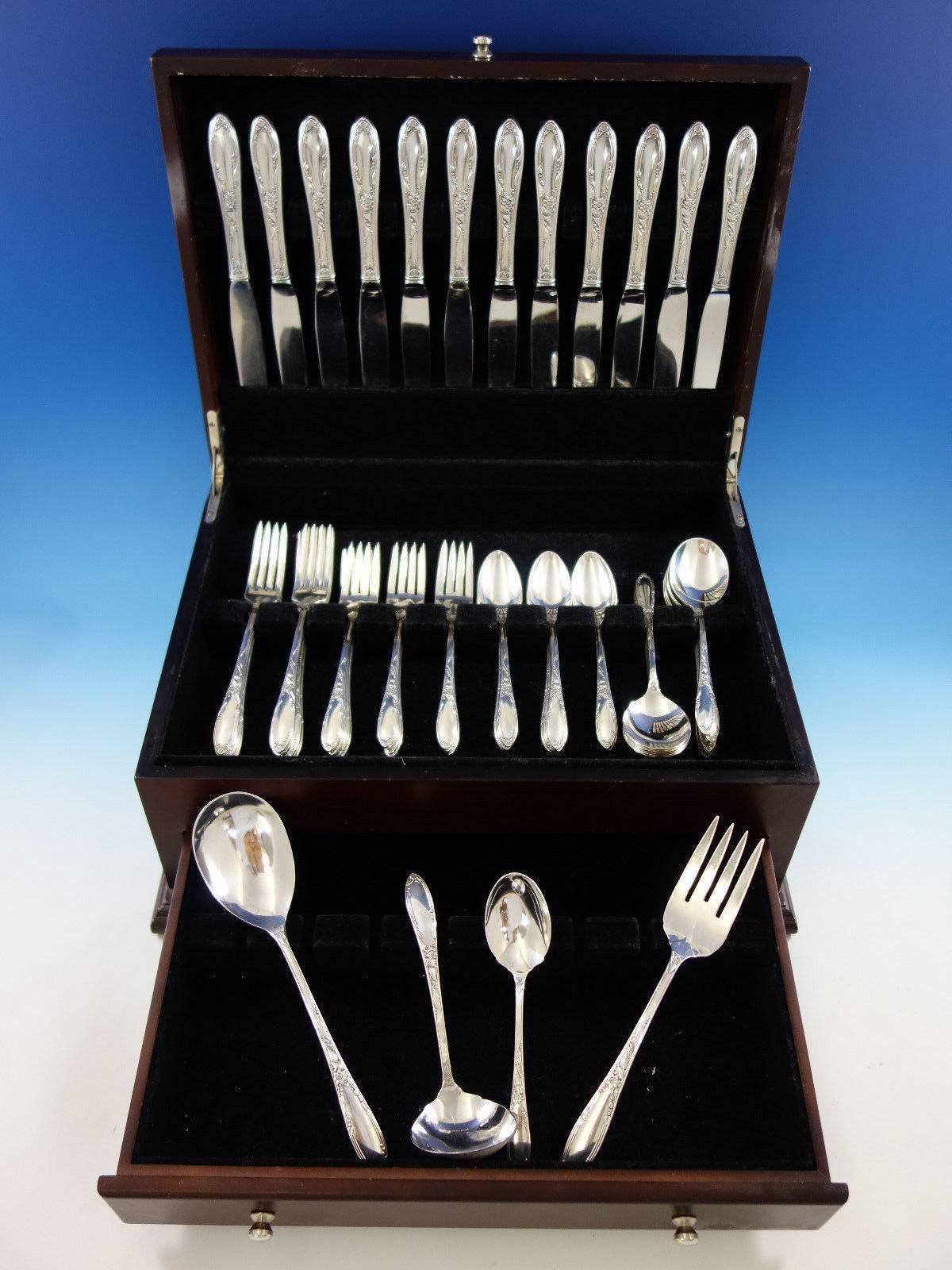 Virginian by Oneida sterling silver flatware set of 64 pieces. This set includes: 

12 knives, 9