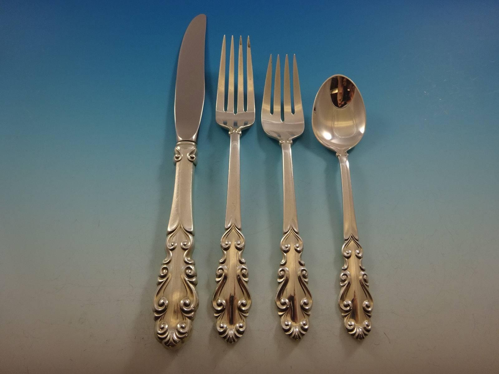 Esplanade by Towle Sterling Silver Flatware Set for eight Service 40 Pieces In Excellent Condition For Sale In Big Bend, WI