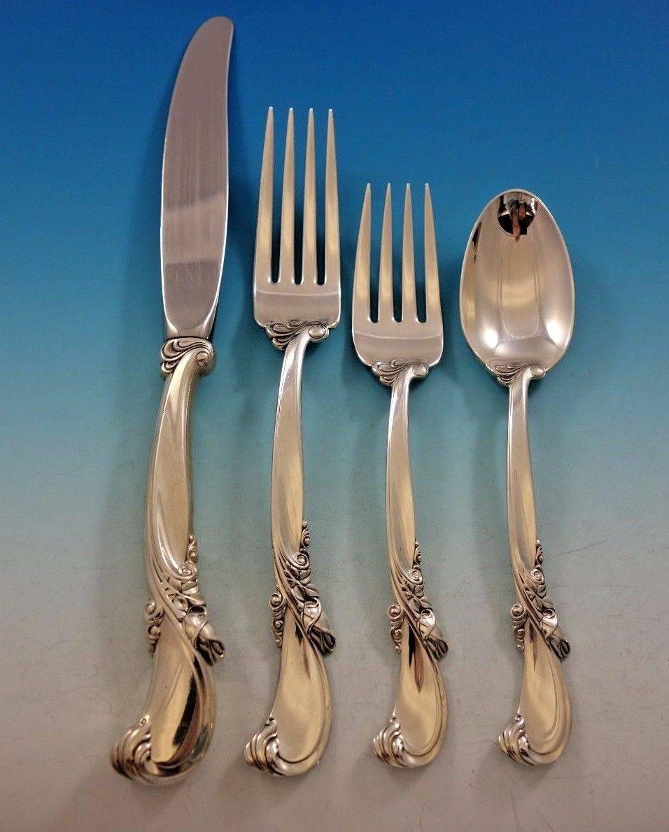 Waltz of Spring by Wallace Sterling Silver Flatware Set for 12 Service 32 Pieces In Excellent Condition For Sale In Big Bend, WI
