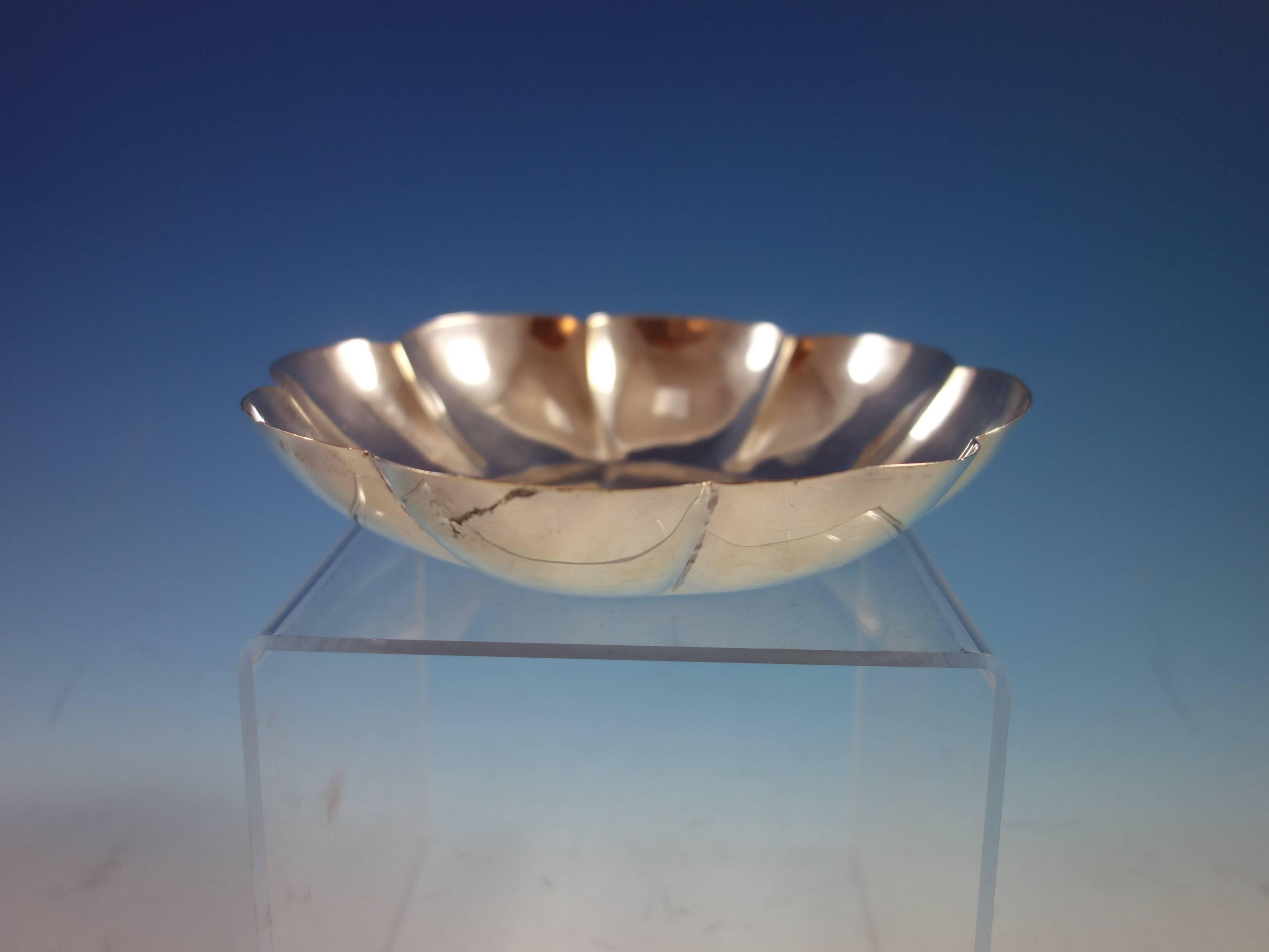 Modernist Mexican sterling petal shaped or lobed bowl or candy dish. It measures 1 1/2