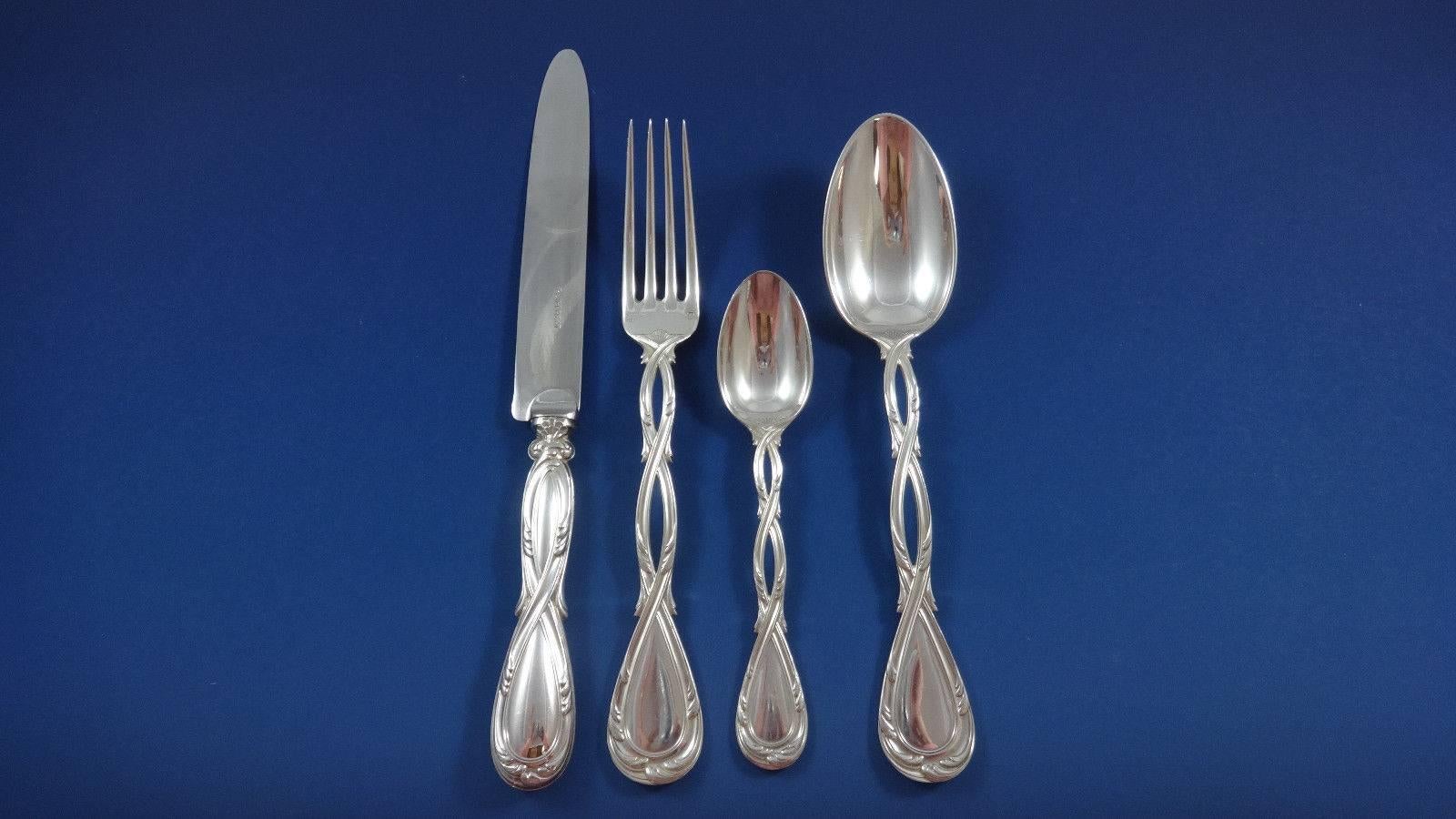 These handcrafted utensils show off the exceptional skill of the legendary Puiforcat silversmiths. The high-quality of Puiforcat cutlery is also revealed in the high percentage of 950/1000 sterling silver. Handmade, exceptional quality. 

Fabulous