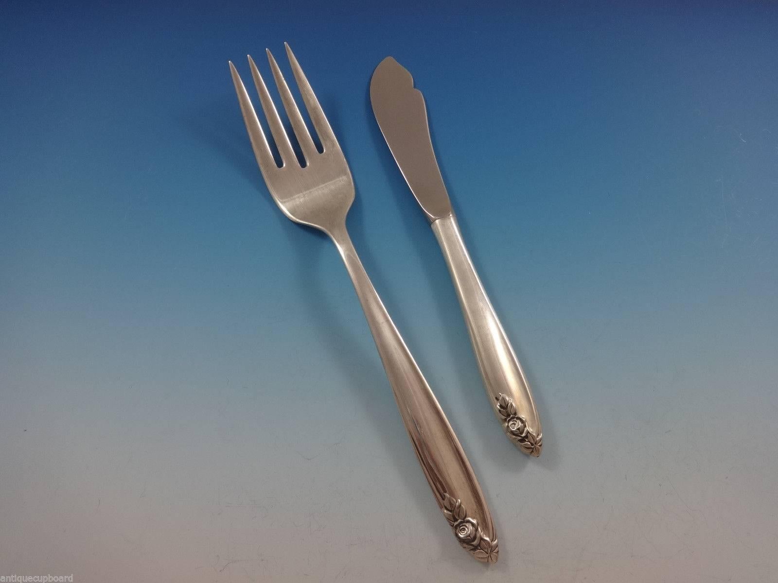 Set di posate in argento massiccio Debutante by Wallace per 12 persone, 63 pezzi in vendita 1