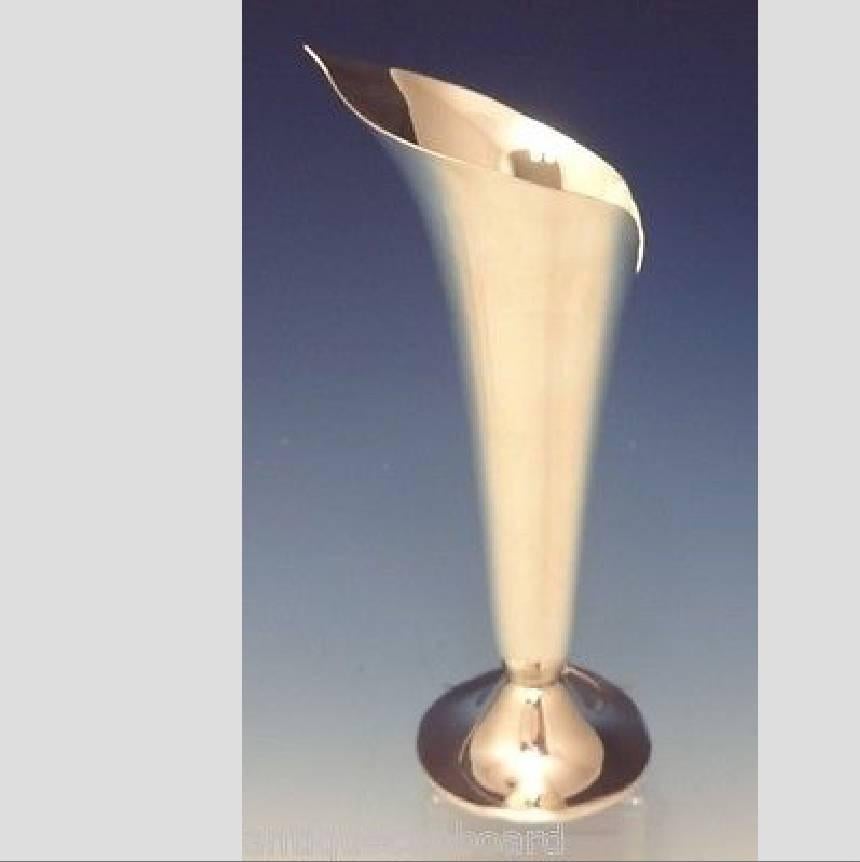 TIFFANY & CO. Sterling Silver Vase with Calla Lily Design Modernism 10