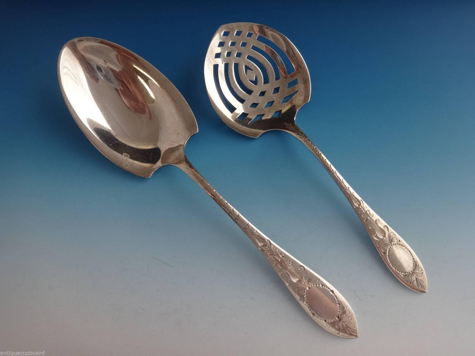 Set di posate in argento Lafayette Engraved by Towle Servizio 110 pezzi in vendita 2