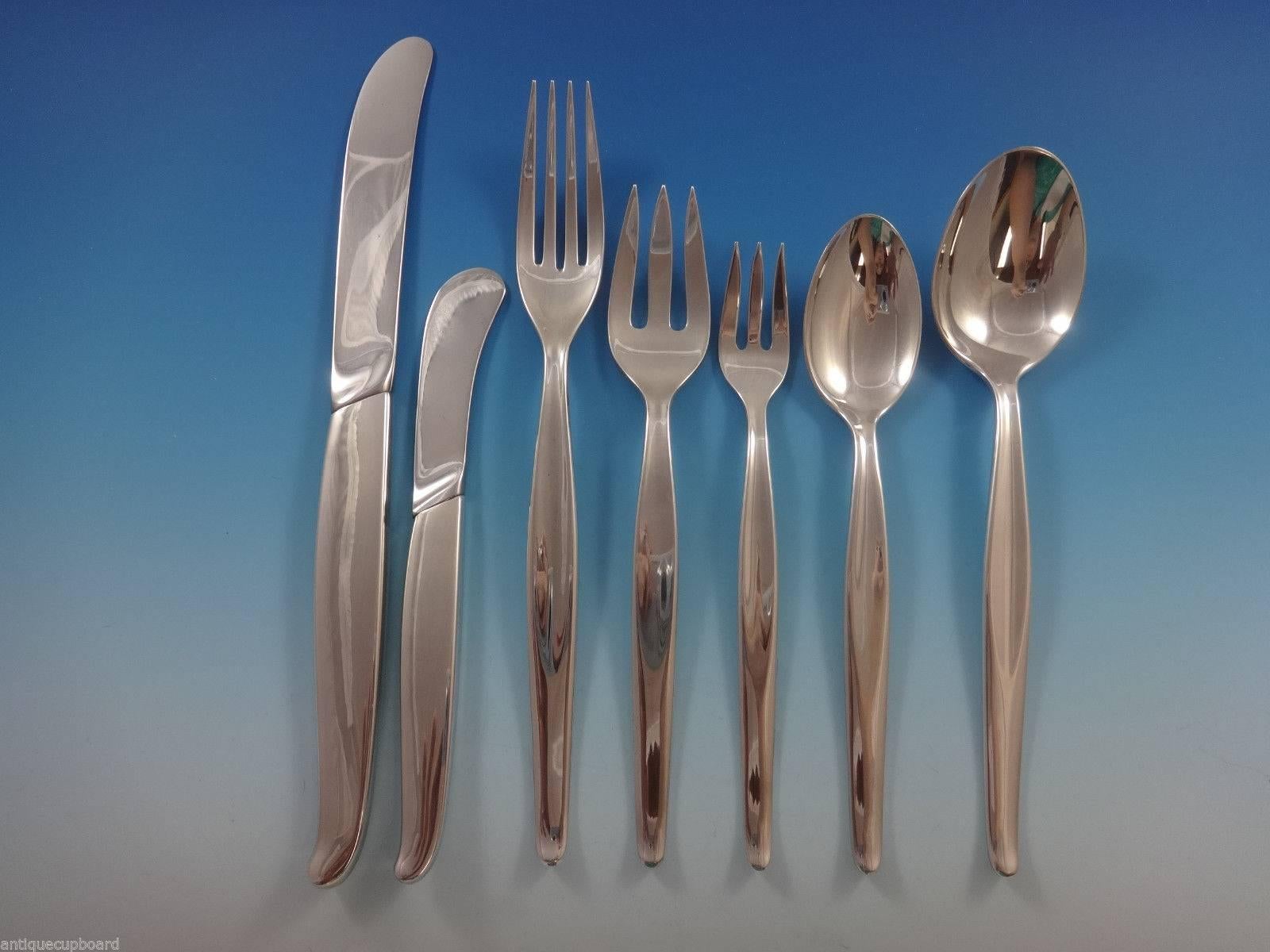 Stunning Contour by Towle sterling silver flatware set of 64 pieces. This set includes:

Eight knives, 8 3/4