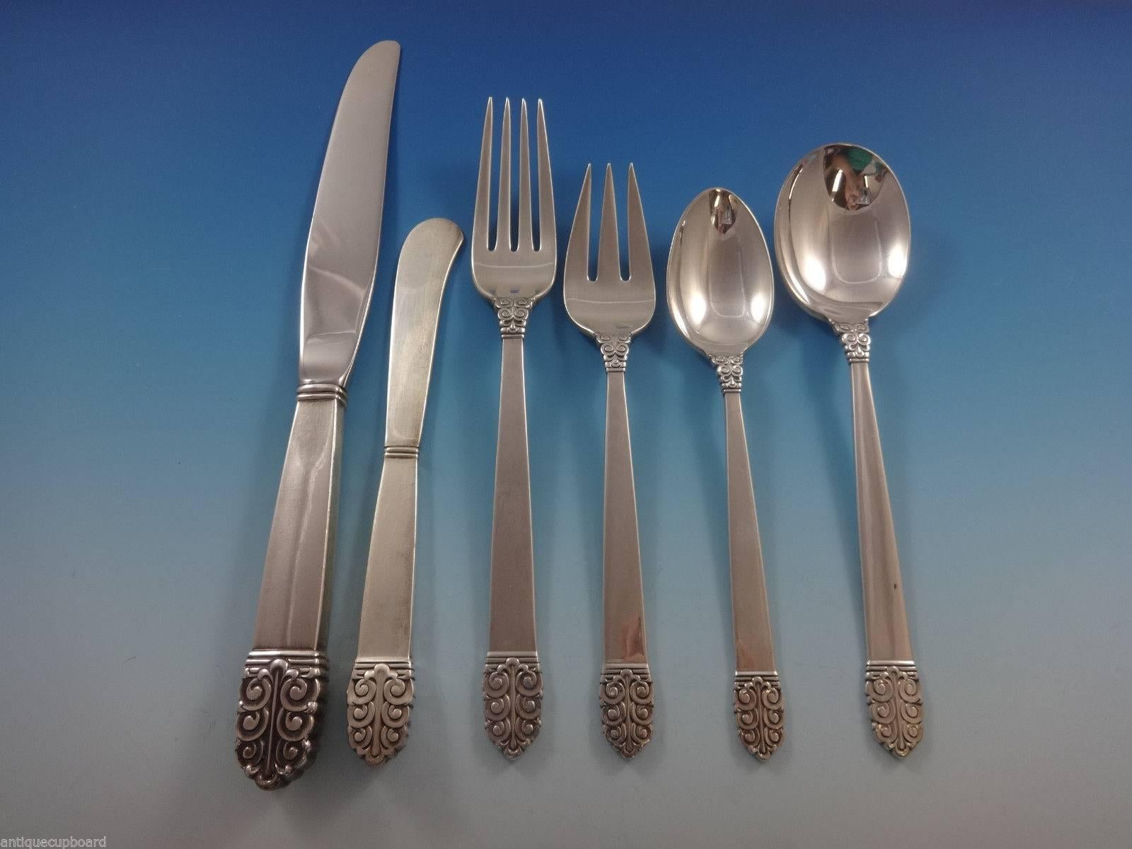 Gorgeous Mid-Century Modern Northern Lights by International sterling silver flatware set of 77 pieces. This set includes:

12 knives, 8 7/8