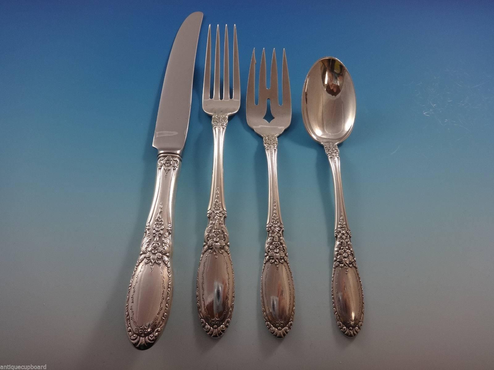 Old Mirror by Towle Sterling Silver Flatware Service, 52 Pieces In Excellent Condition In Big Bend, WI