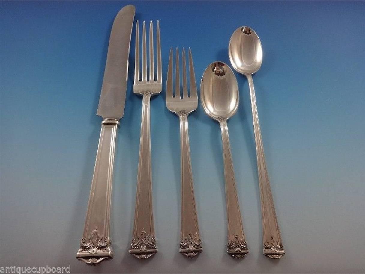 Gorgeous Trianon by International sterling silver flatware set - 43 Pieces. This set includes:

Eight knives, 9