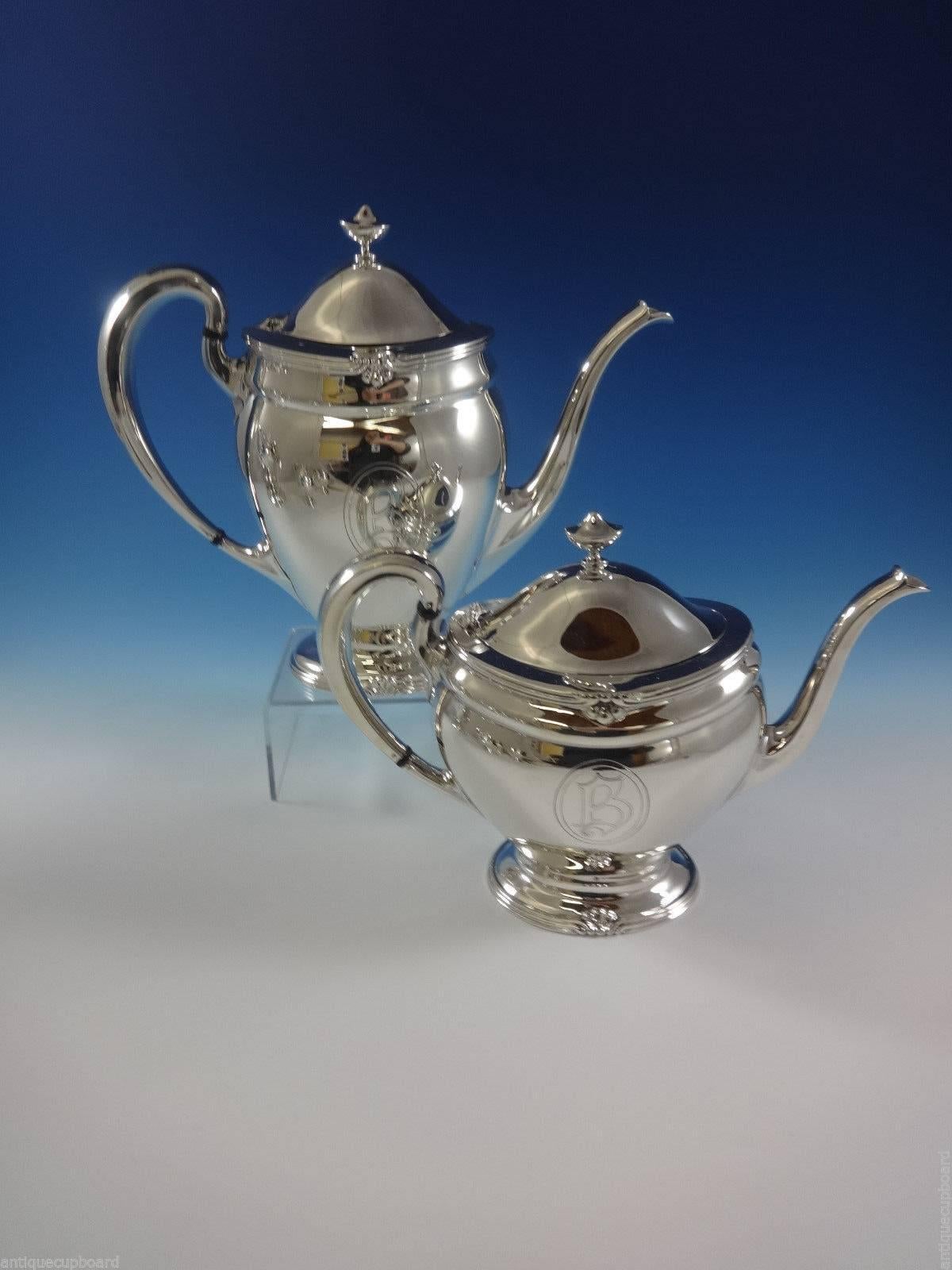 Paul Revere Towle Sterling Silver Tea Set, 7-Piece with Kettle & Tray Hollowware In Excellent Condition In Big Bend, WI
