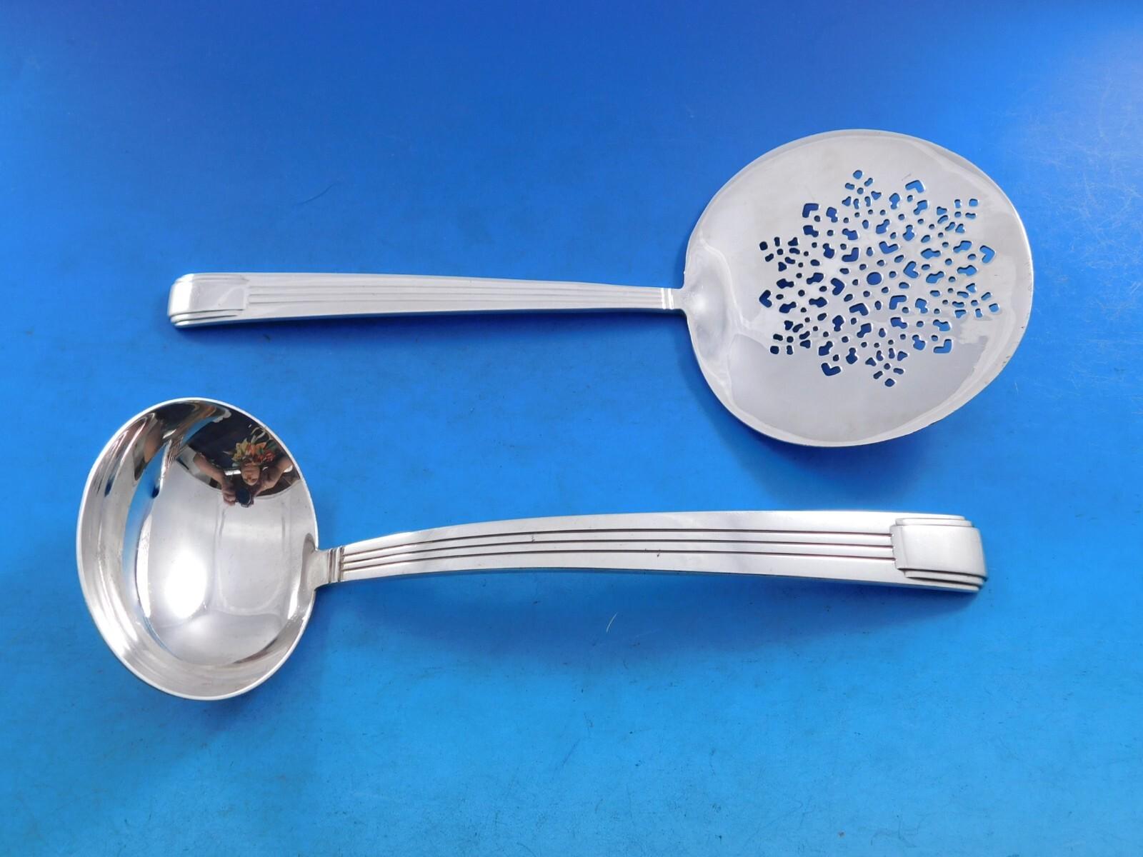 Century von Tiffany & Co. Sterling Silber Besteck Set 8 Service 121 Stück Abendessen (Sterlingsilber) im Angebot