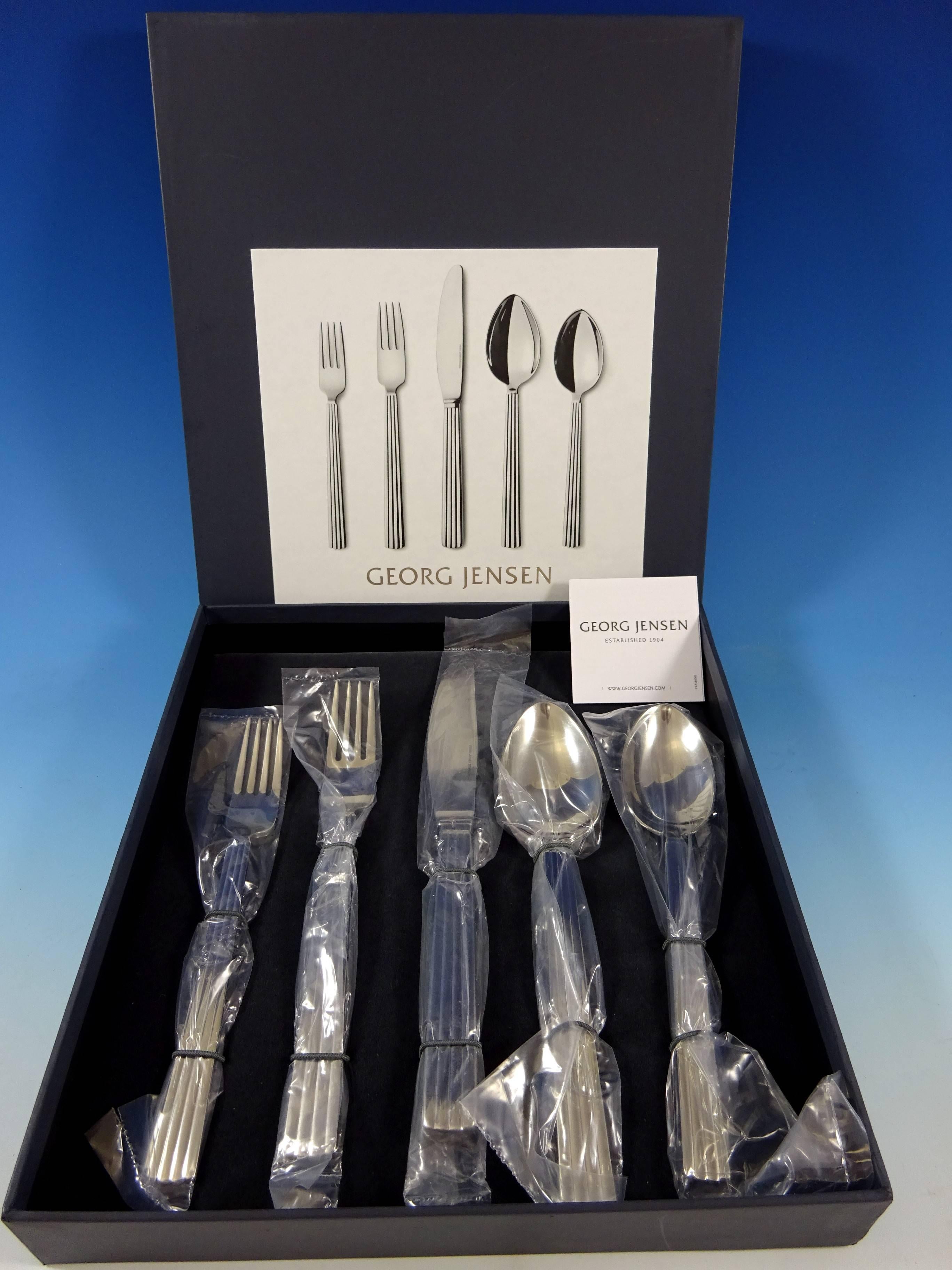 New Bernadotte by Georg Jensen Stainless Steel Flatware Set for 8 Service 40 pcs In Excellent Condition In Big Bend, WI