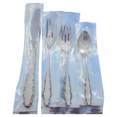 English Provincial Reed & Barton Sterling Silver Flatware Set Service 32 pcs New